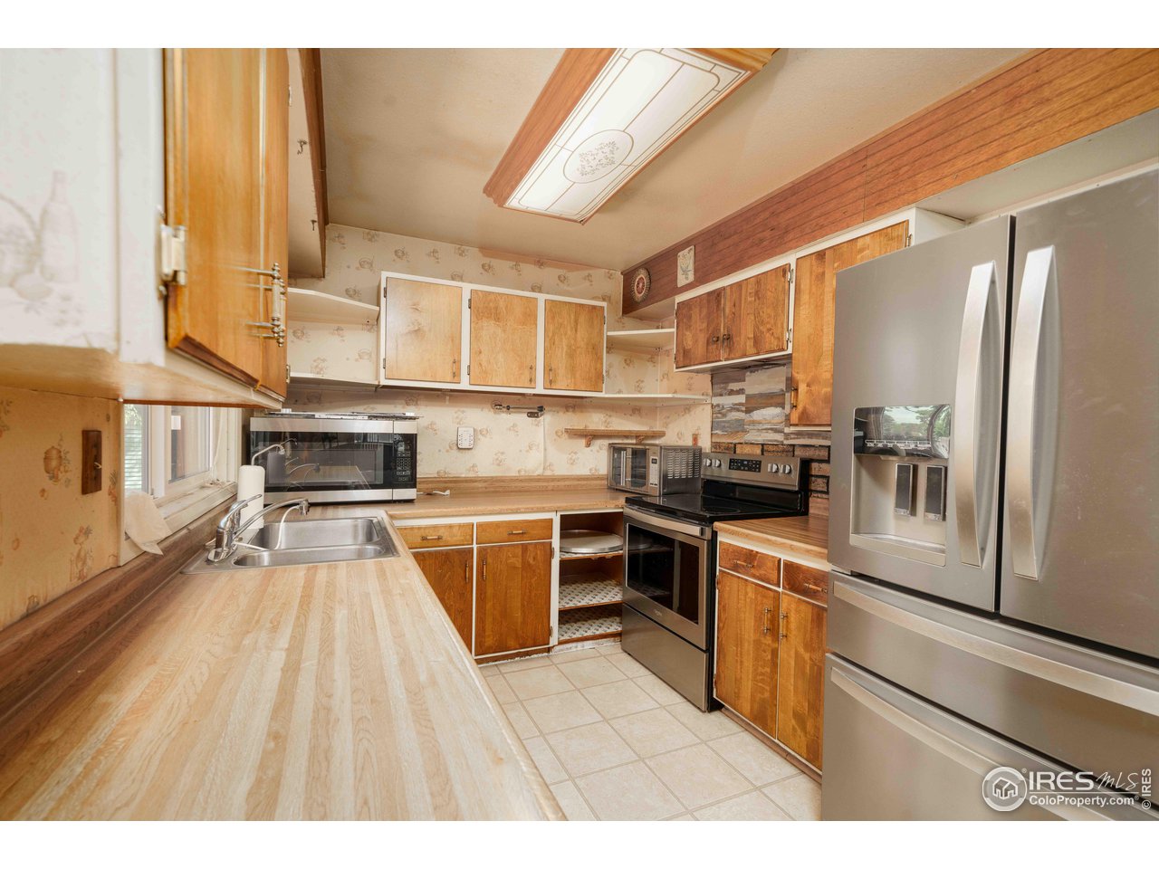 2525 W 25th St Rd