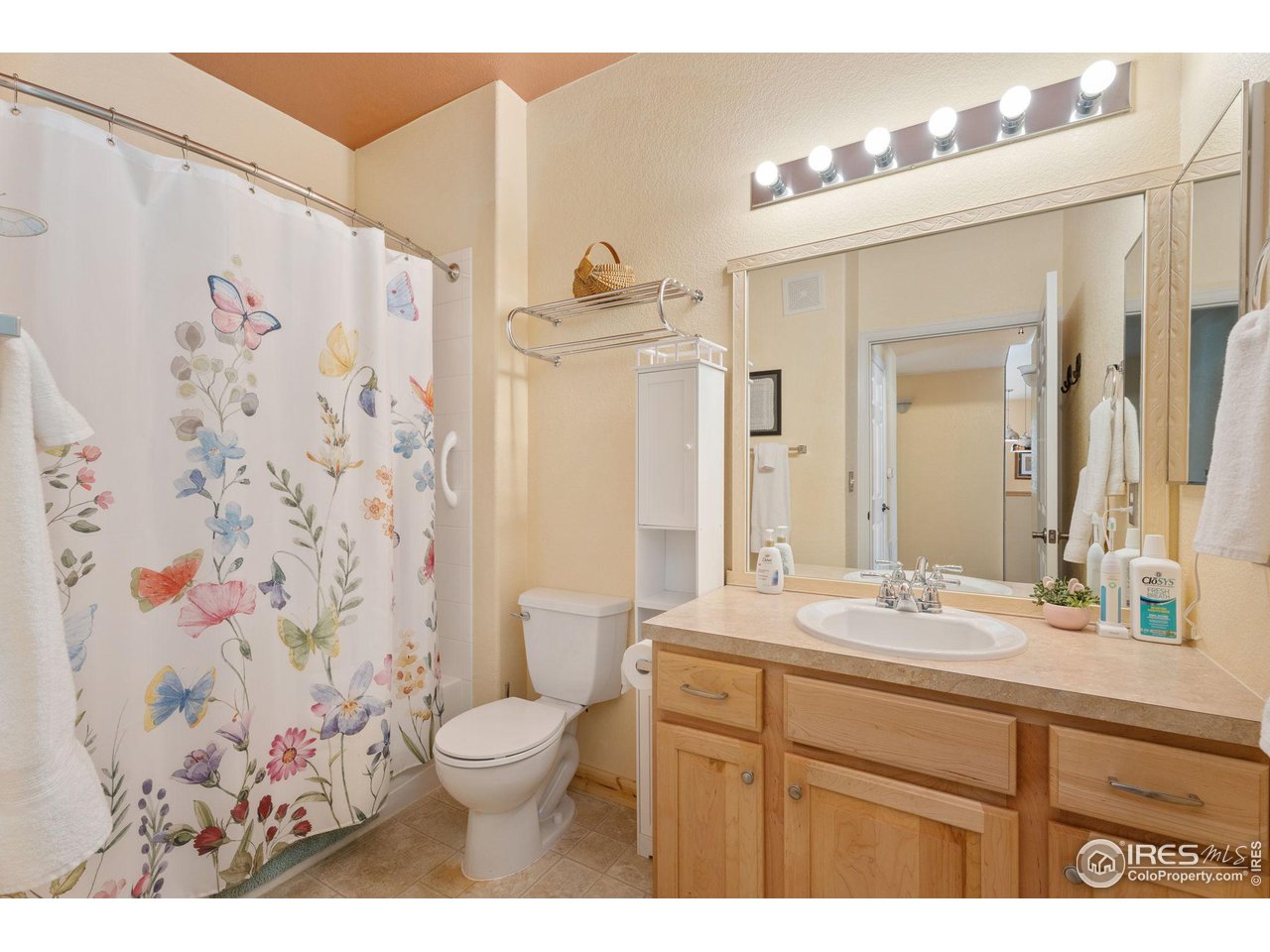 2139 Grays Peak Dr 104