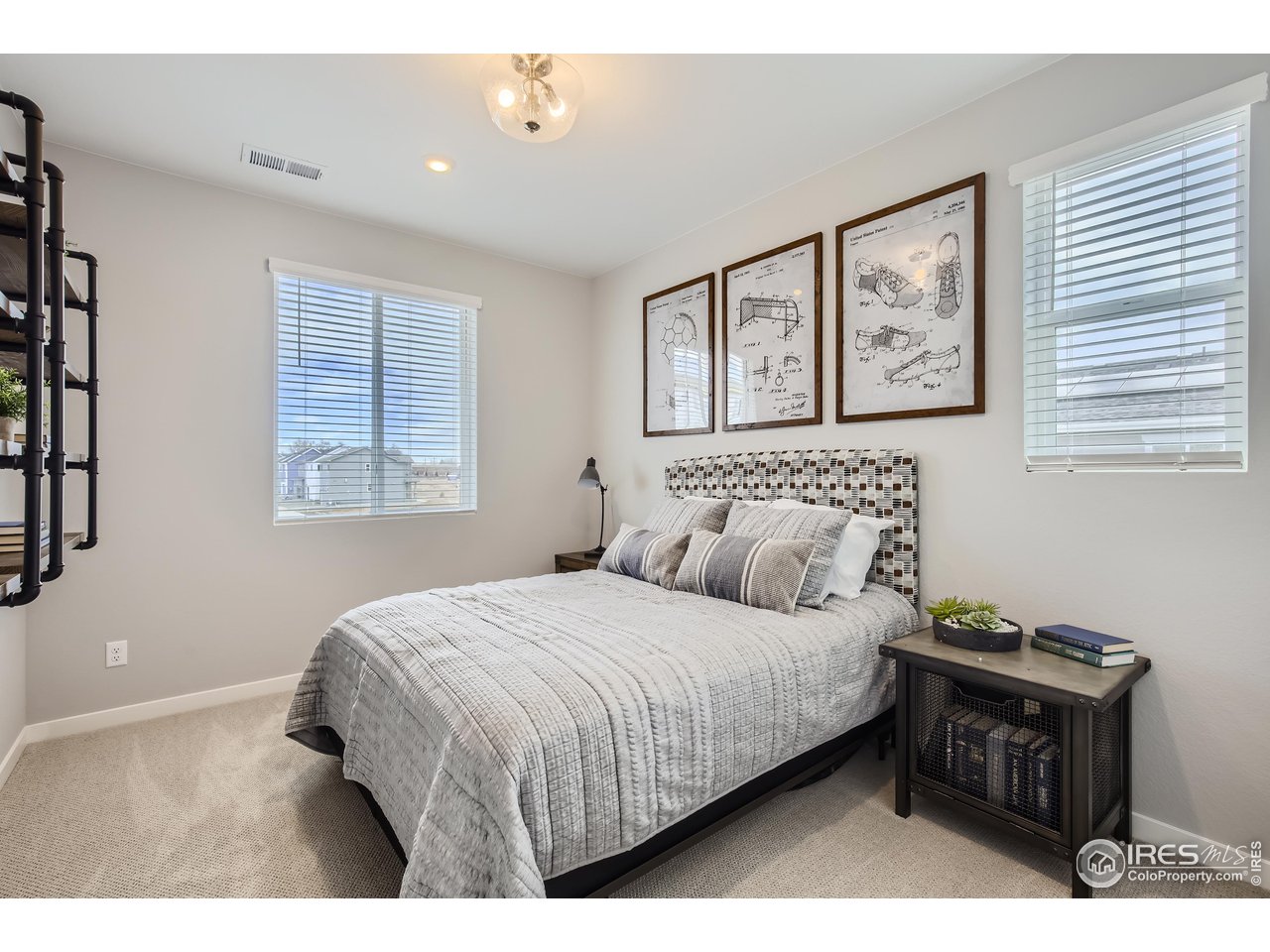 752 Nob Hill Ln
