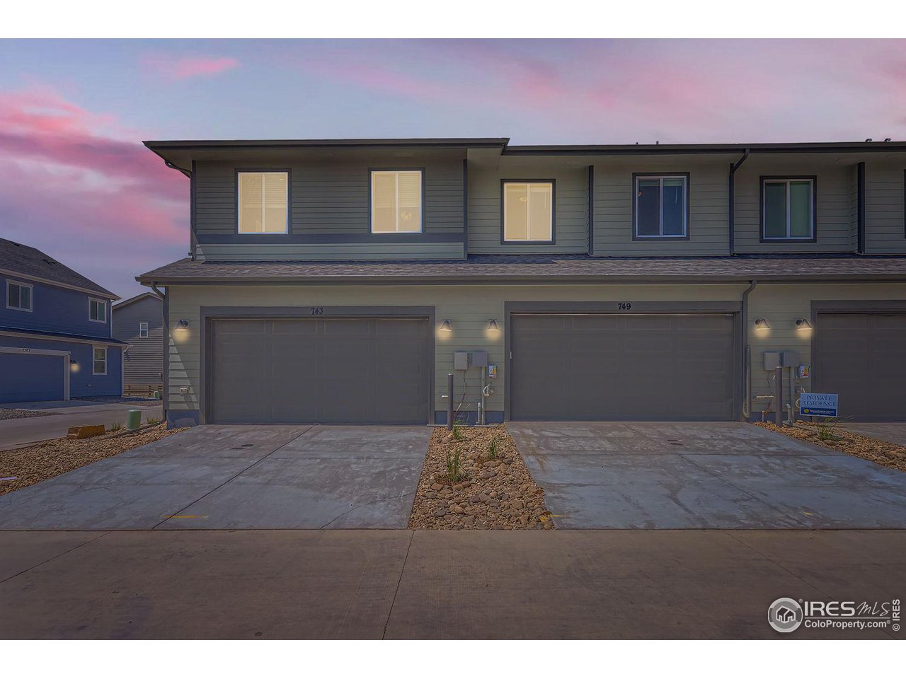 752 Nob Hill Ln