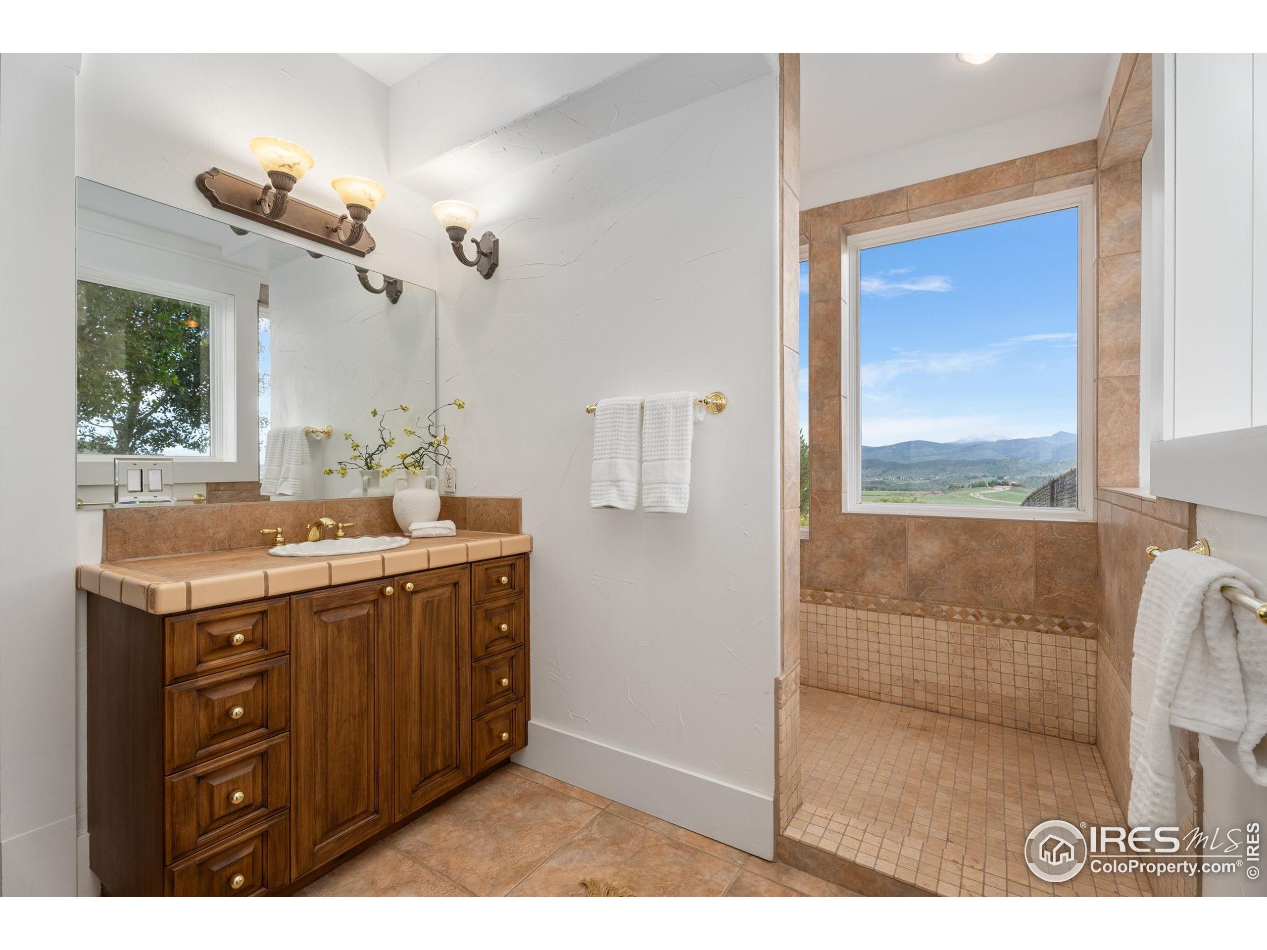 5008 Indian Creek Rd