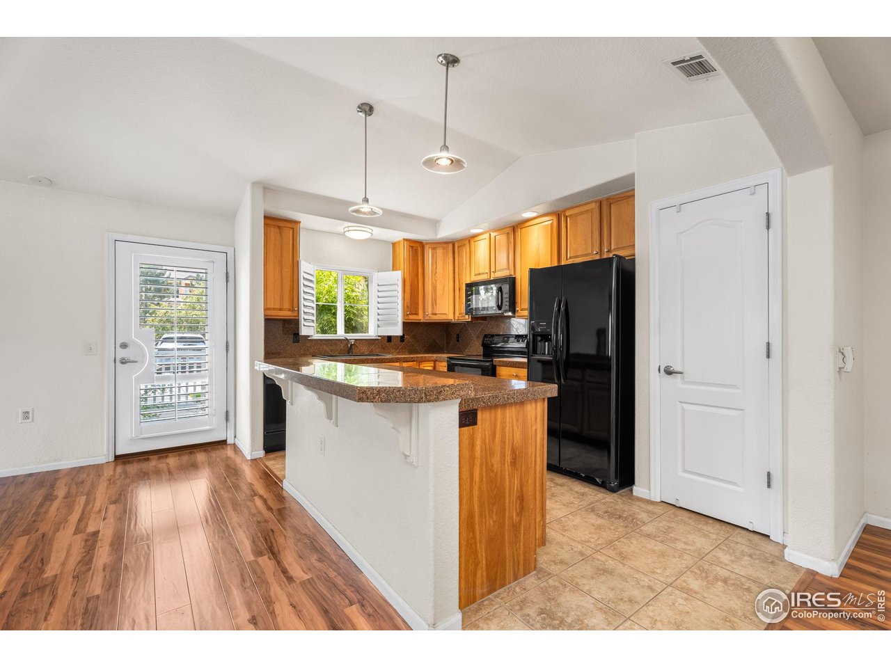 5039 Northern Lights Dr F