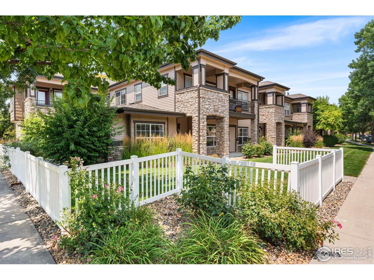 5039 Northern Lights Dr F