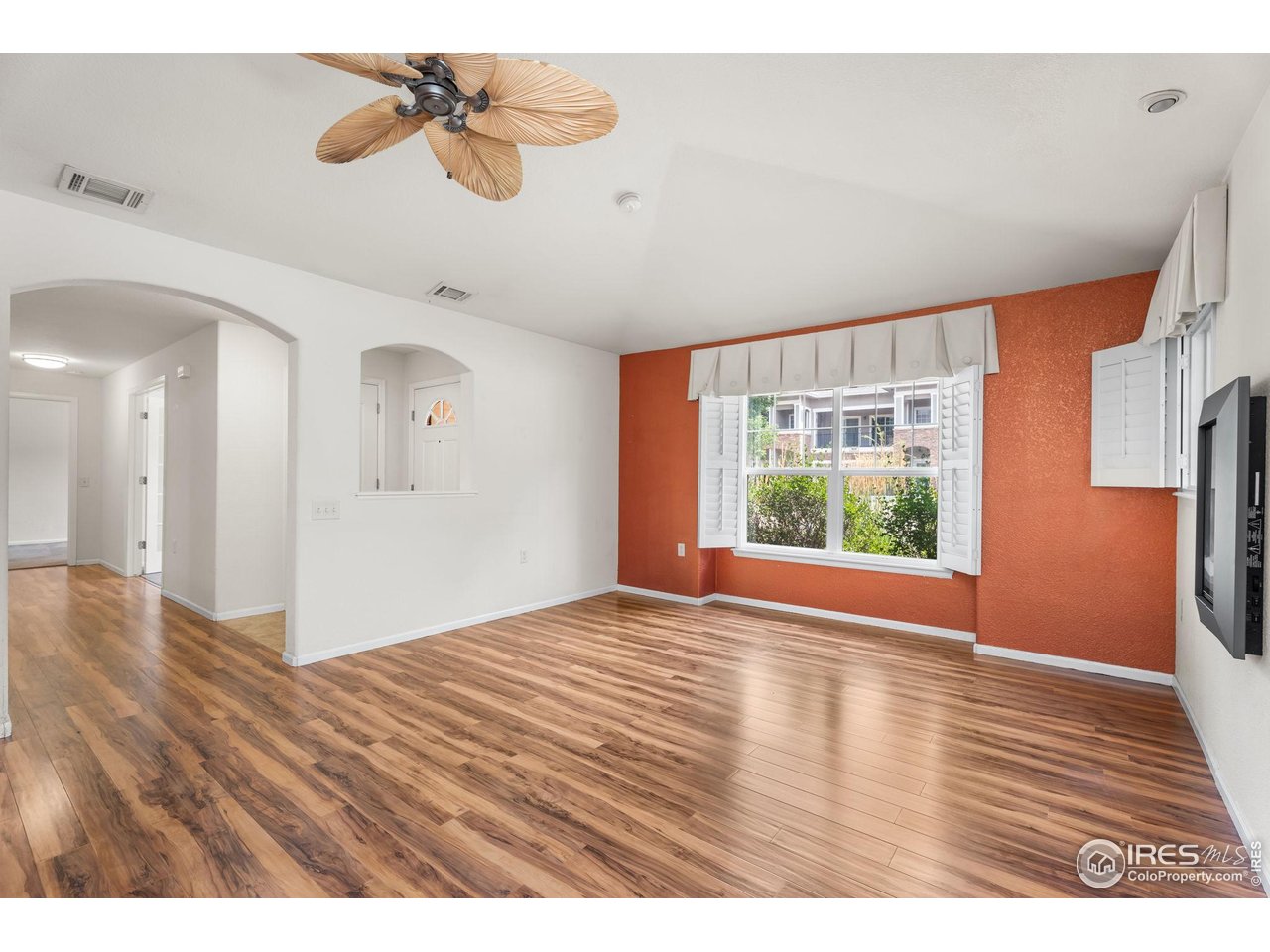 5039 Northern Lights Dr F