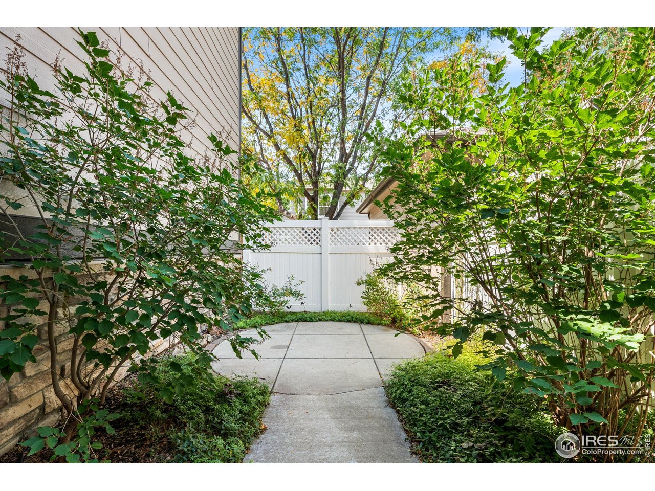5039 Northern Lights Dr F