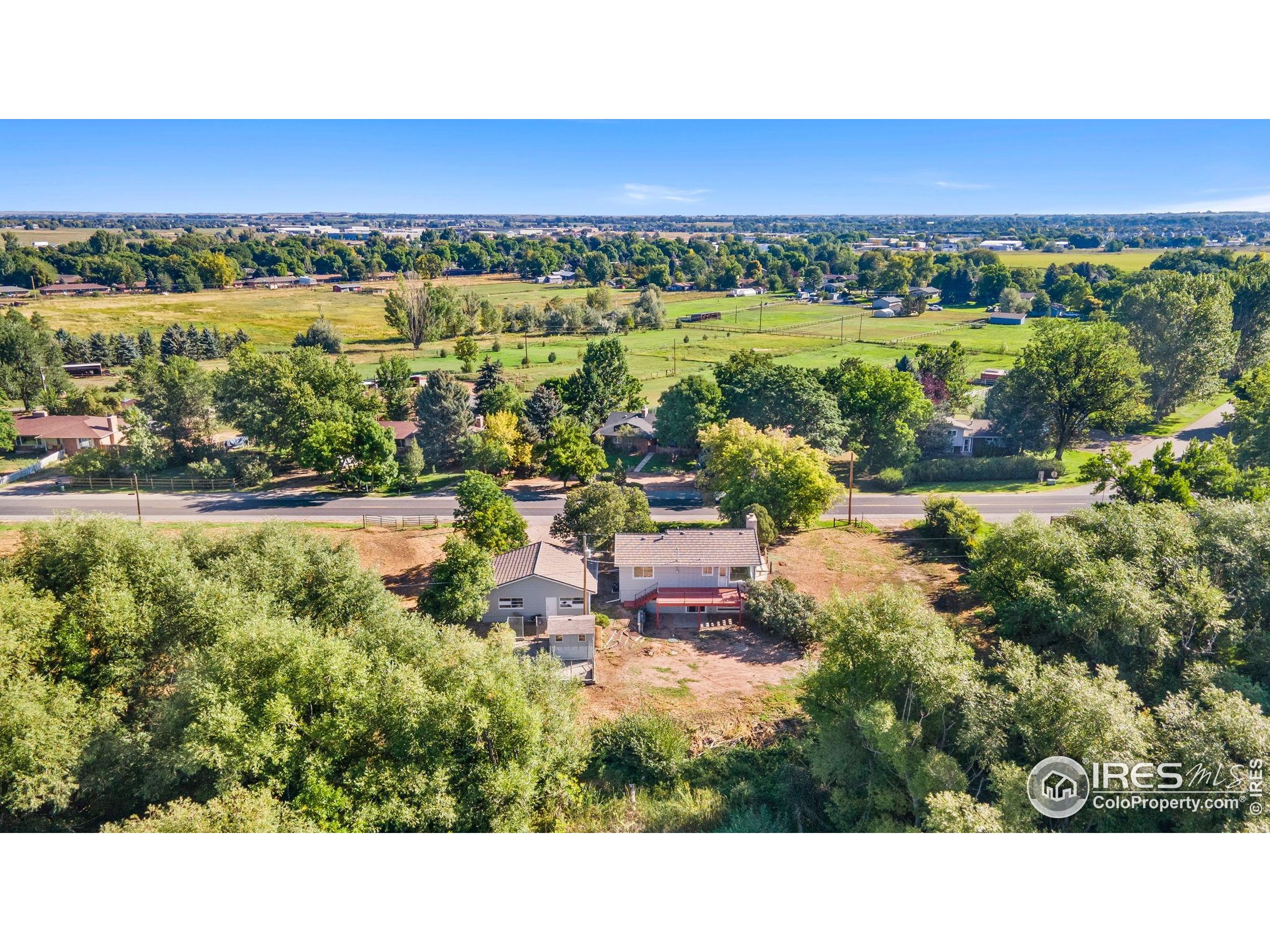 1049 S Summit View Dr