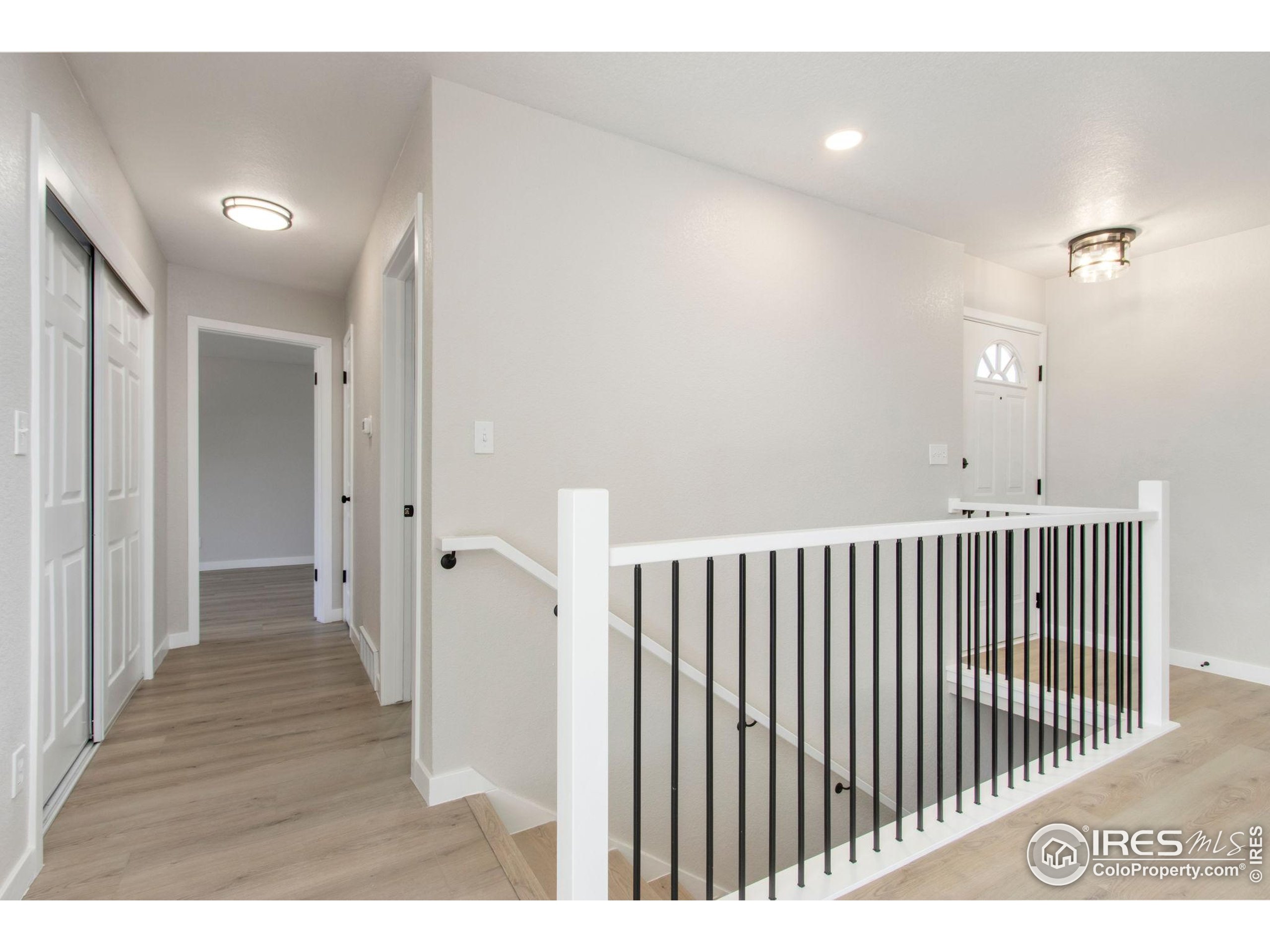 1049 S Summit View Dr