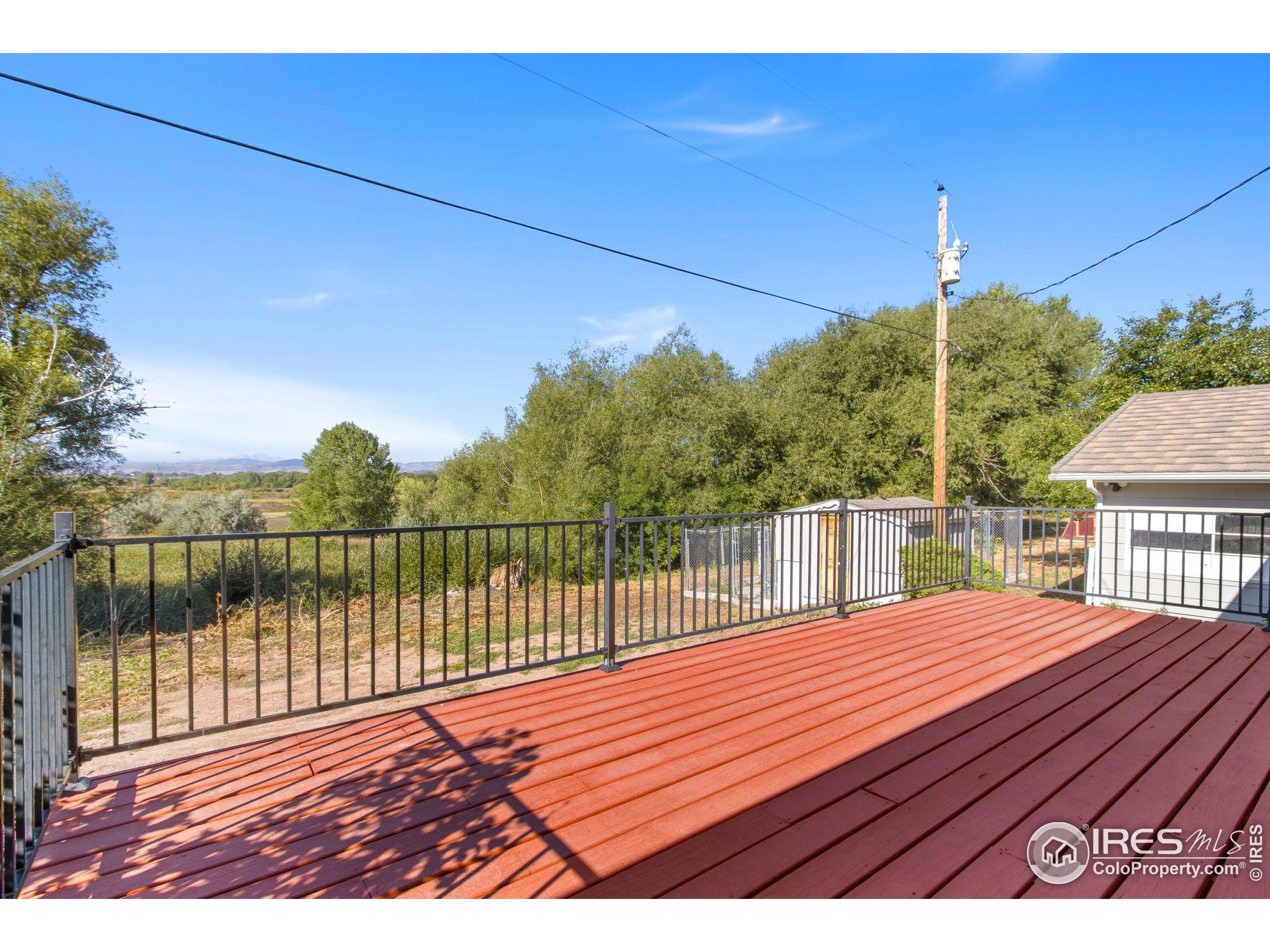 1049 S Summit View Dr