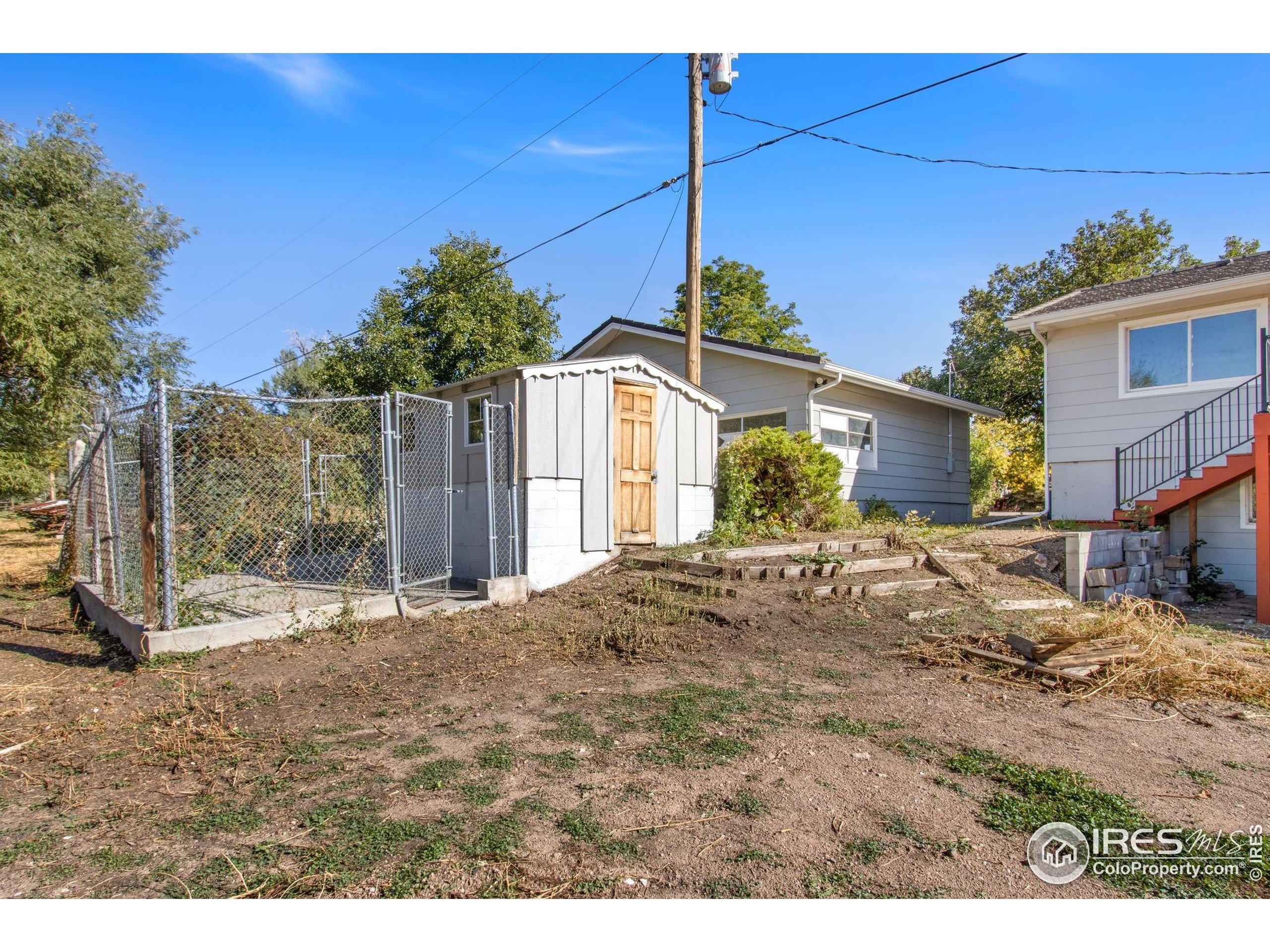 1049 S Summit View Dr