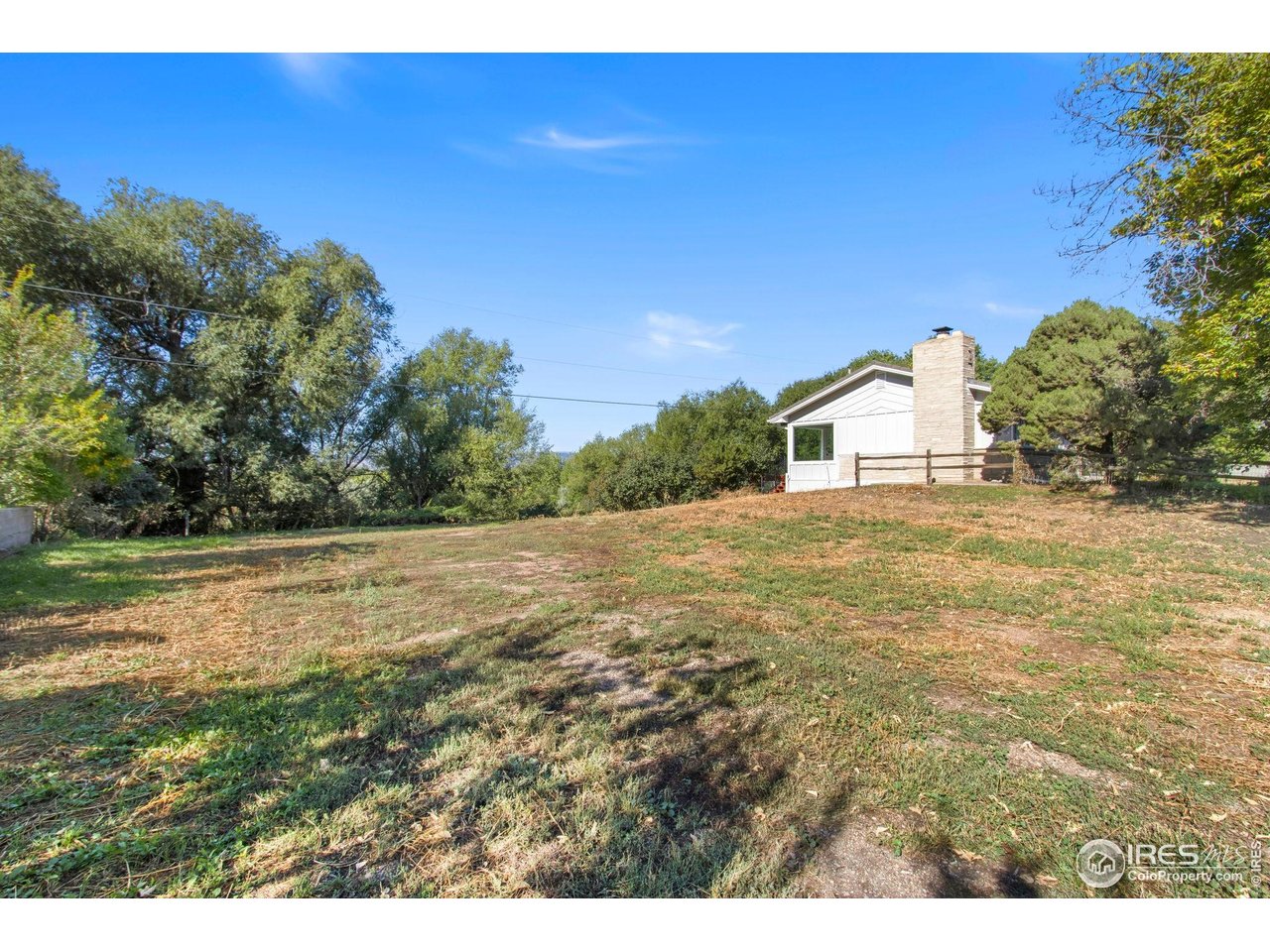 1049 S Summit View Dr