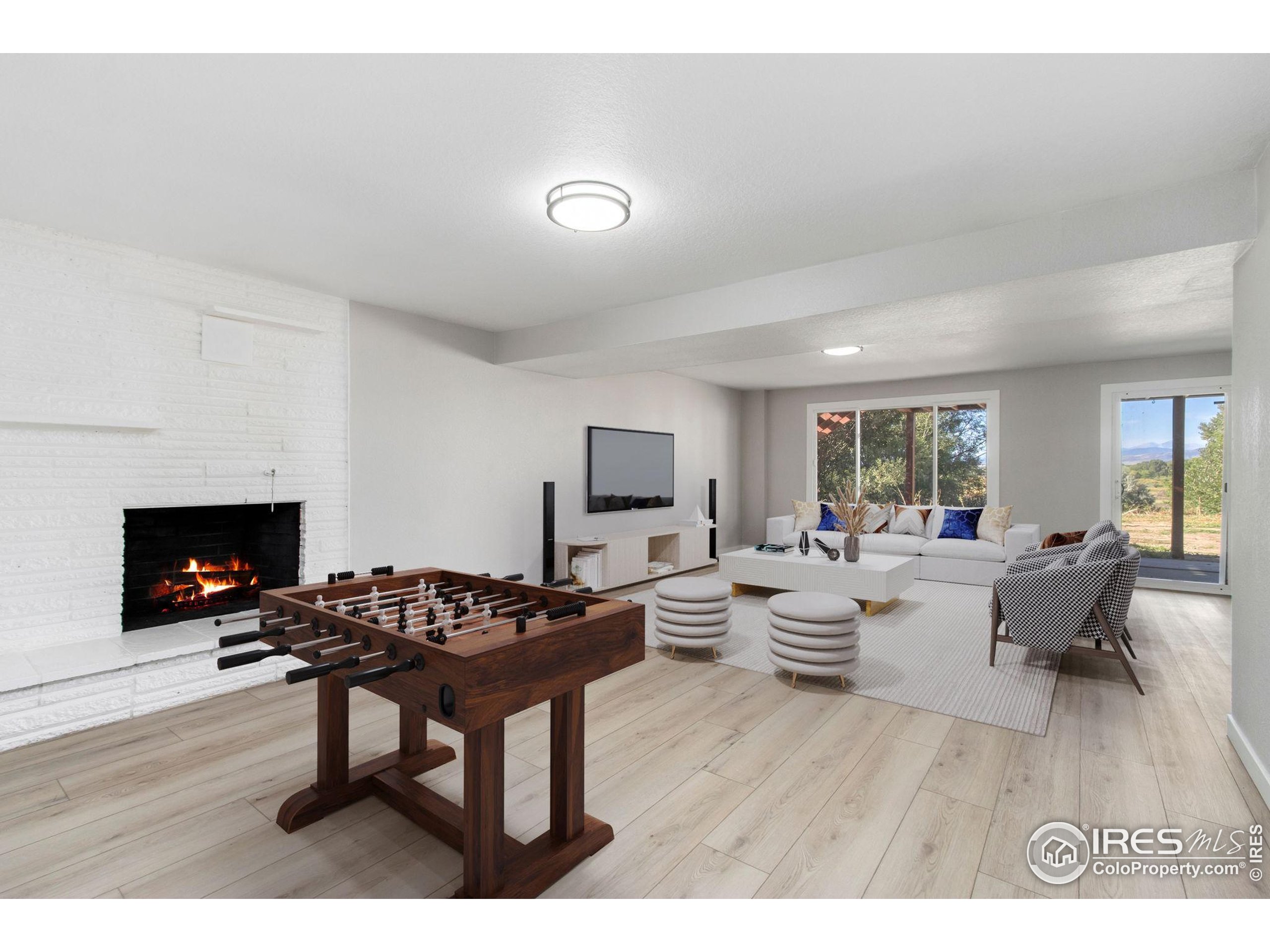 1049 S Summit View Dr