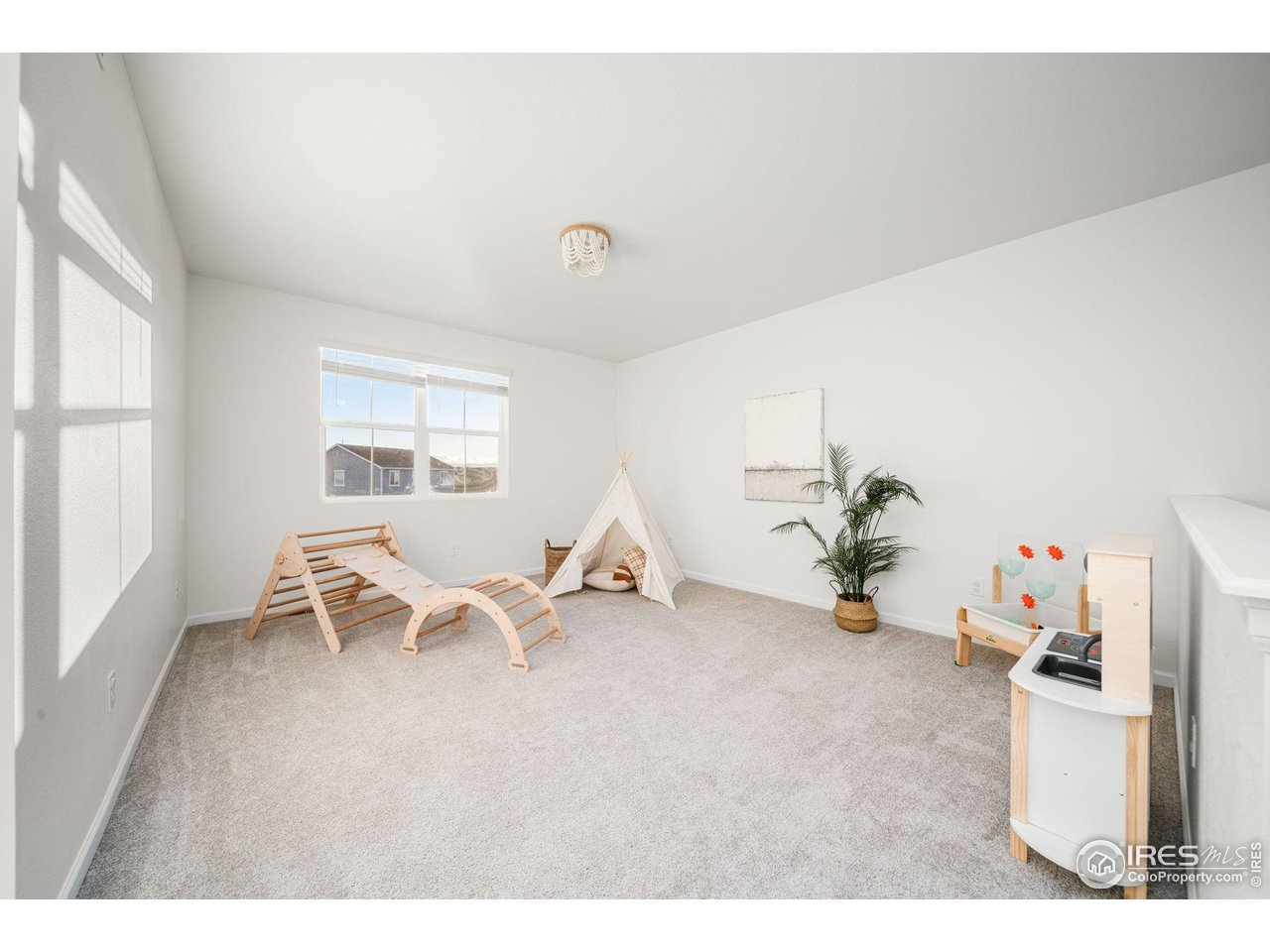 6002 Autumn Breeze Ct