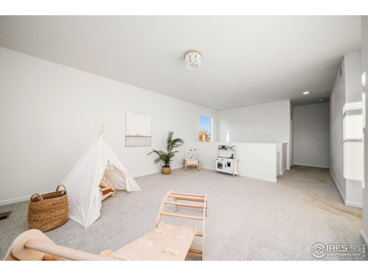 6002 Autumn Breeze Ct