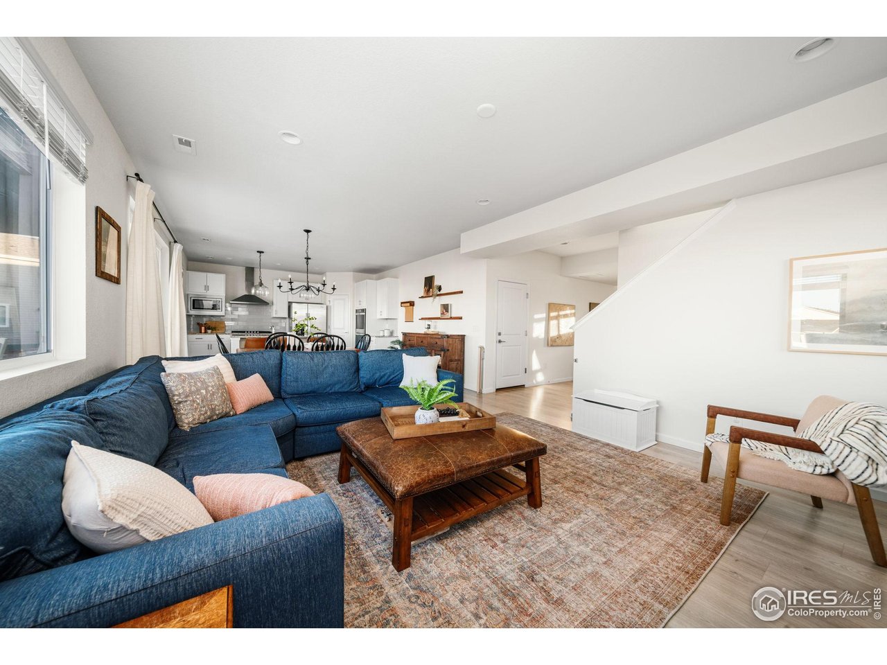 6002 Autumn Breeze Ct