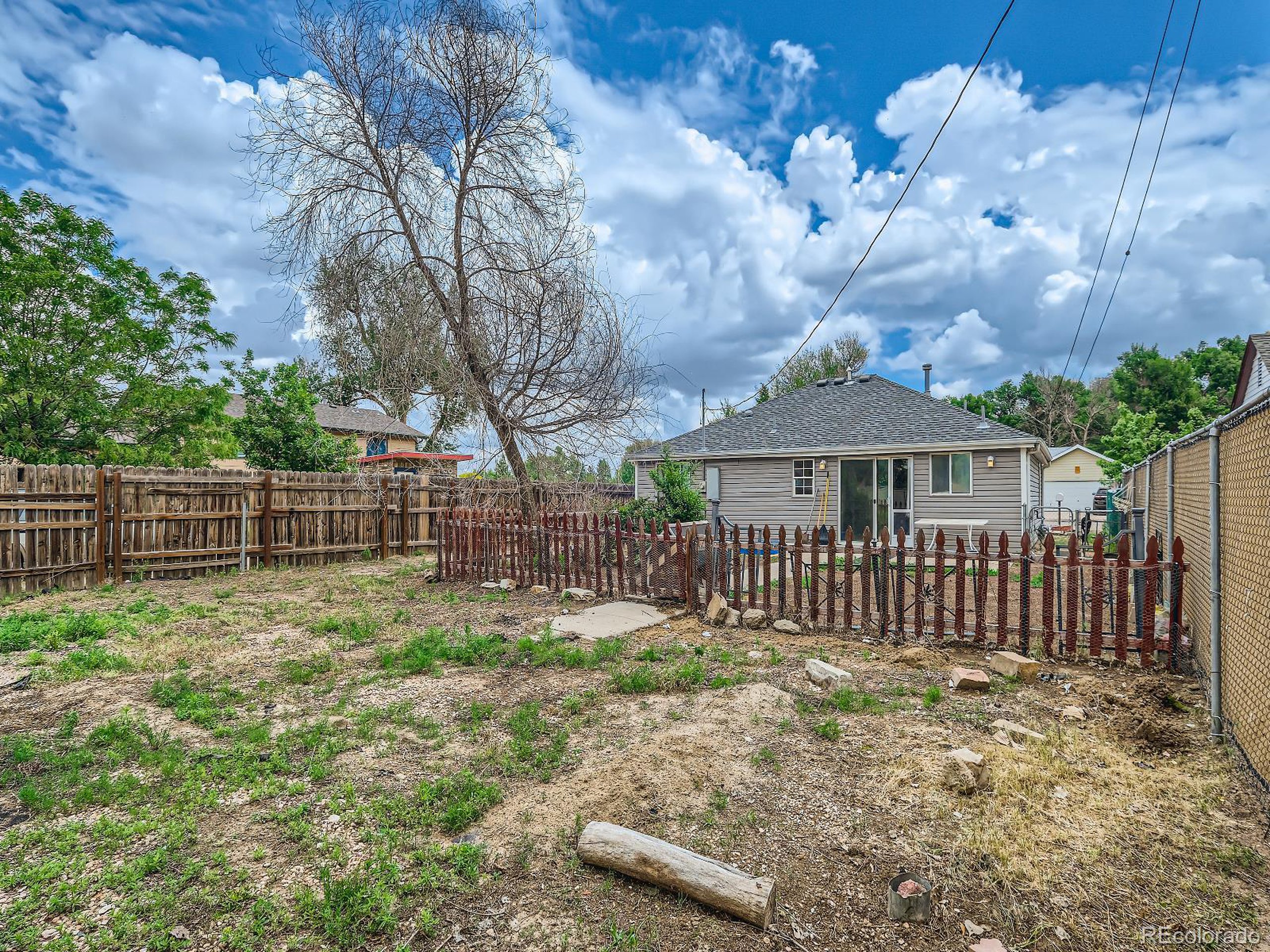 3807 Golden St