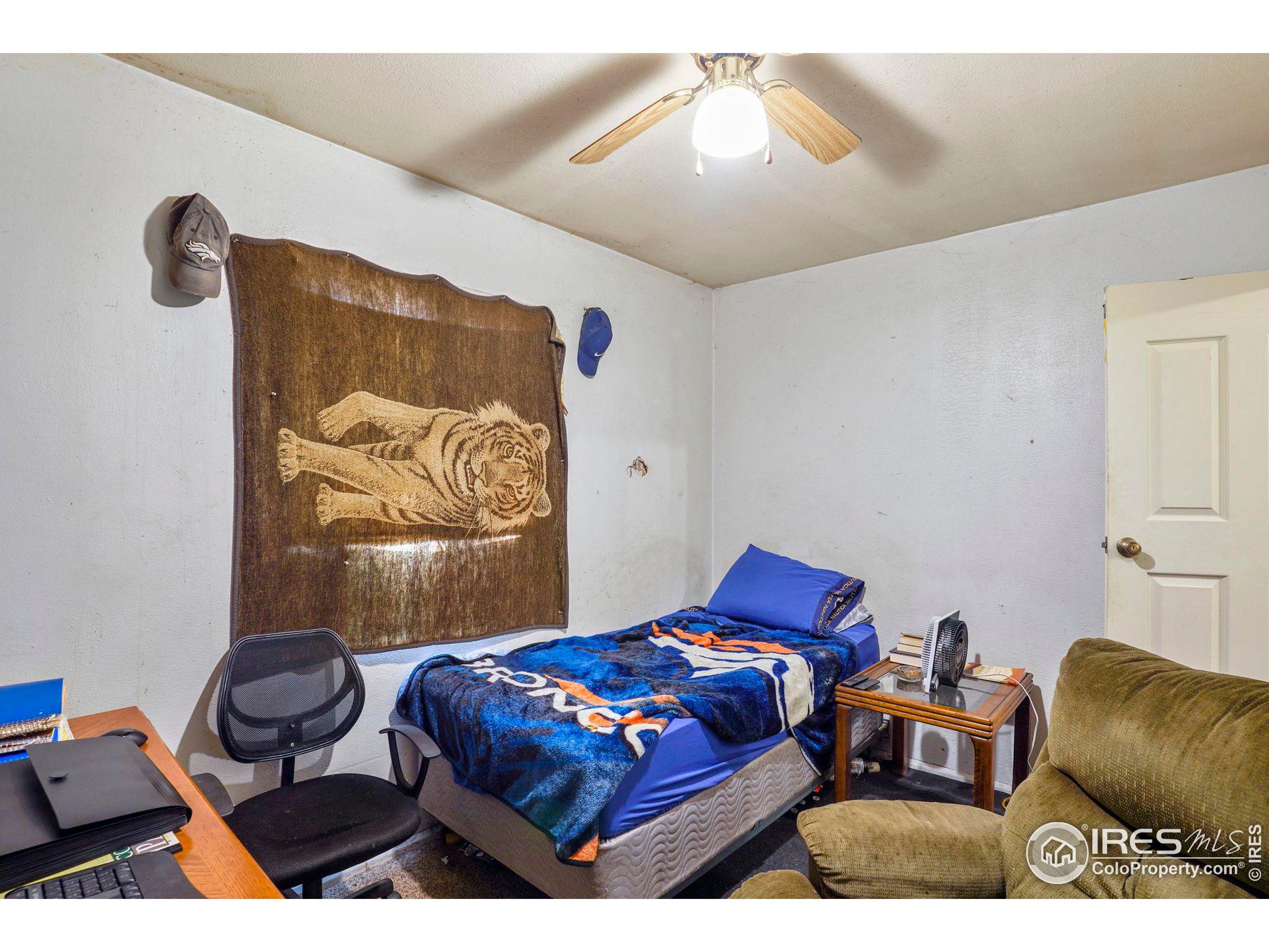 2309 W 25th St Rd