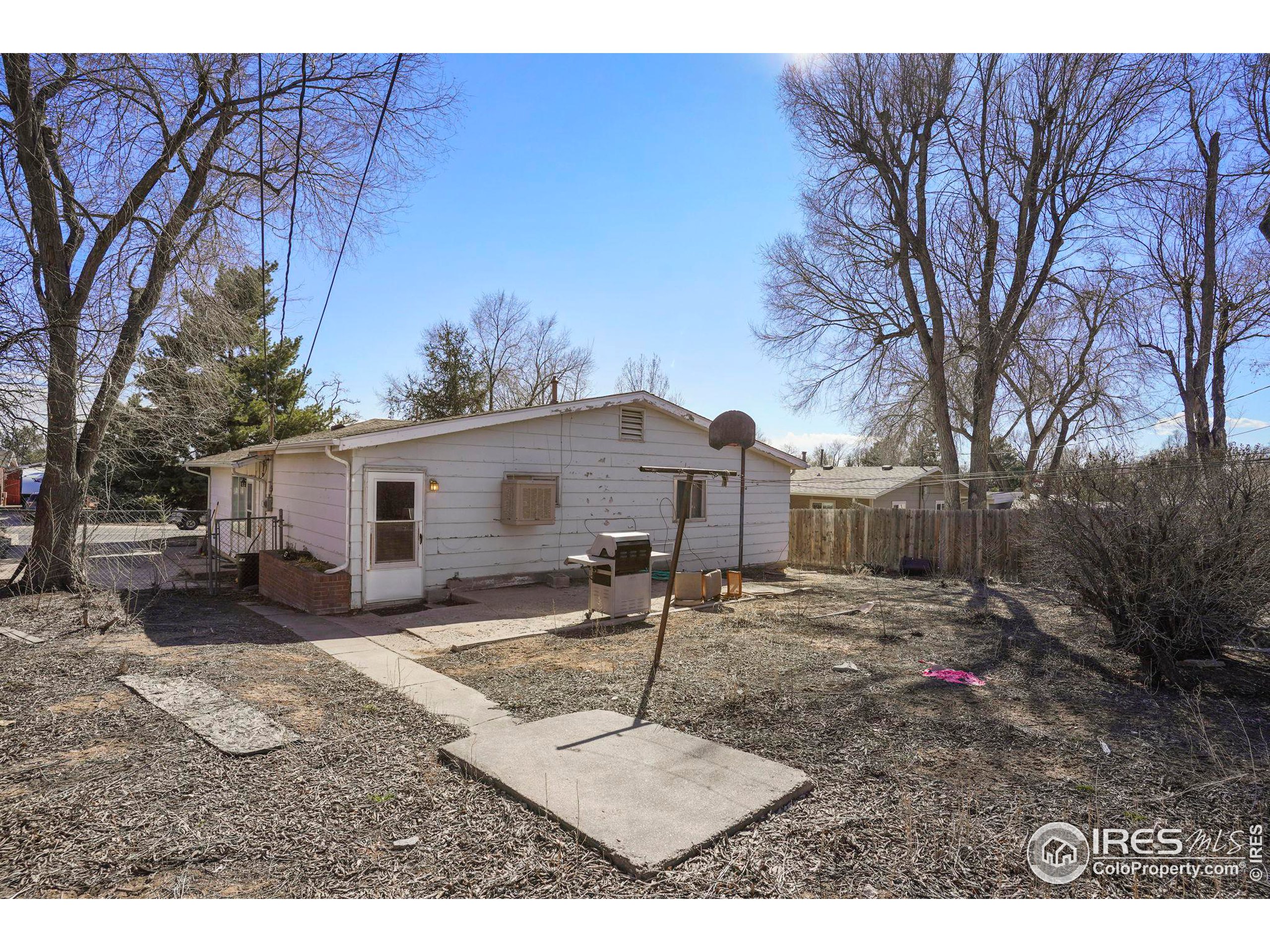 2309 W 25th St Rd
