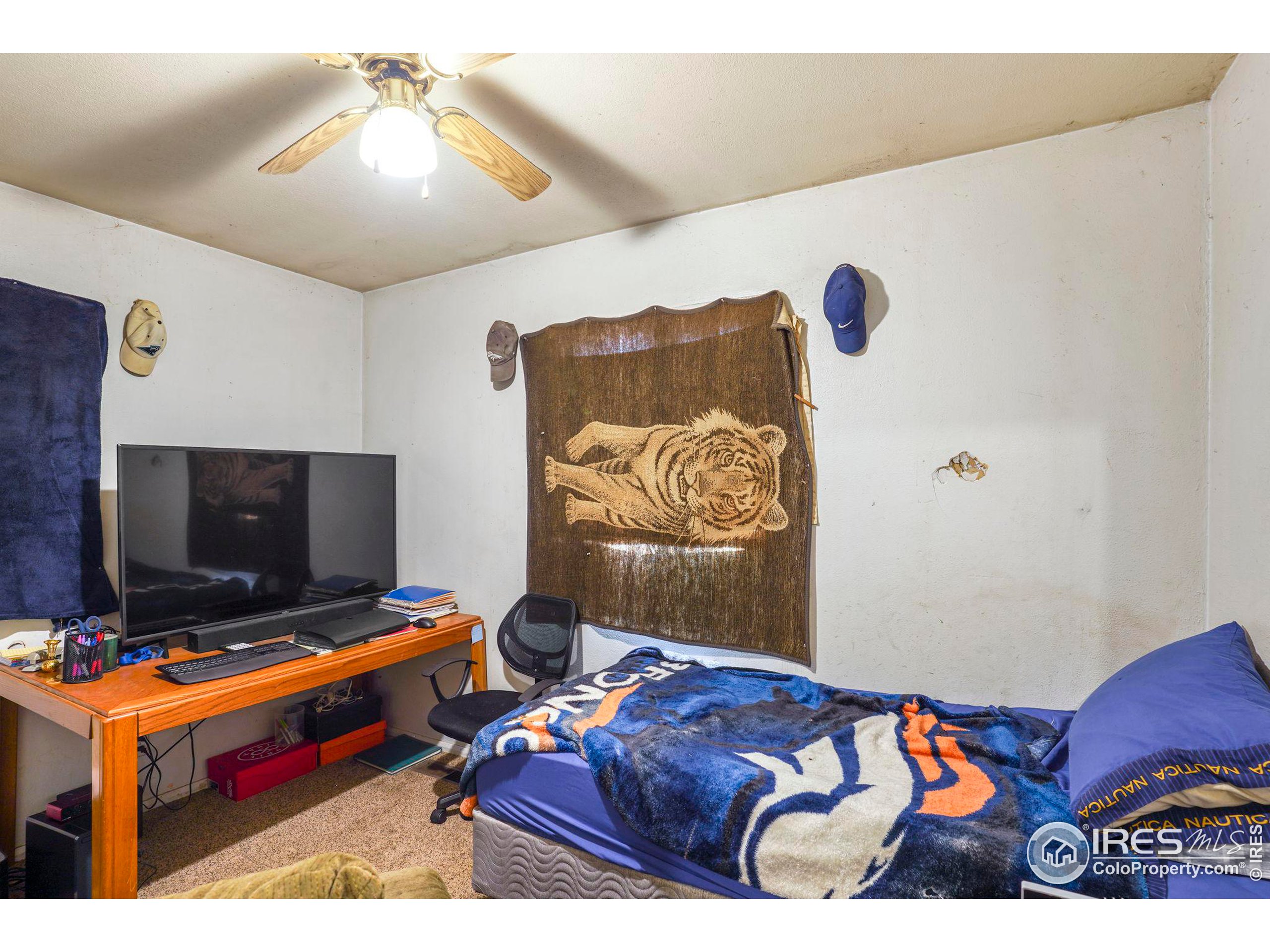 2309 W 25th St Rd