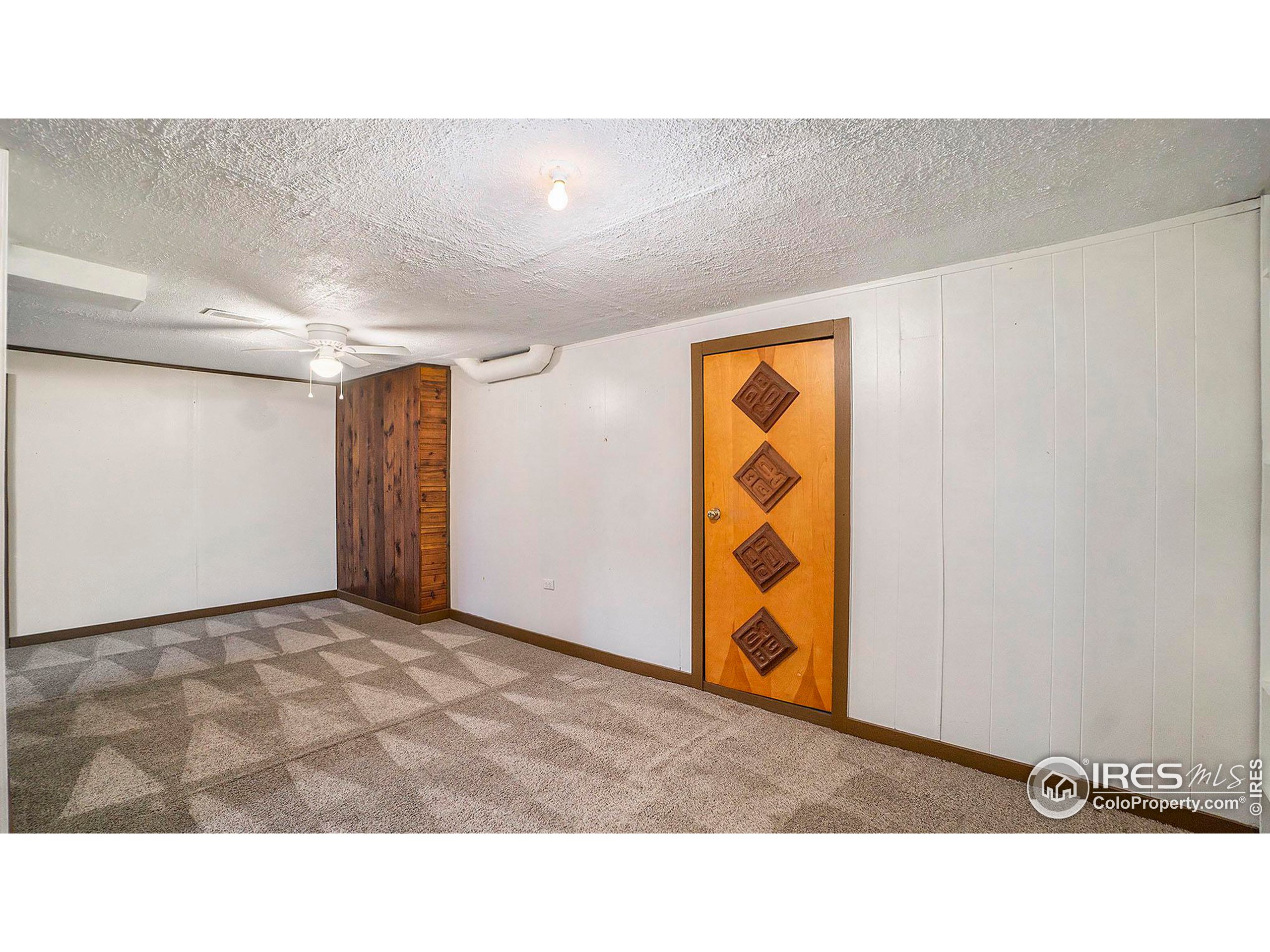 2440 W 9th St