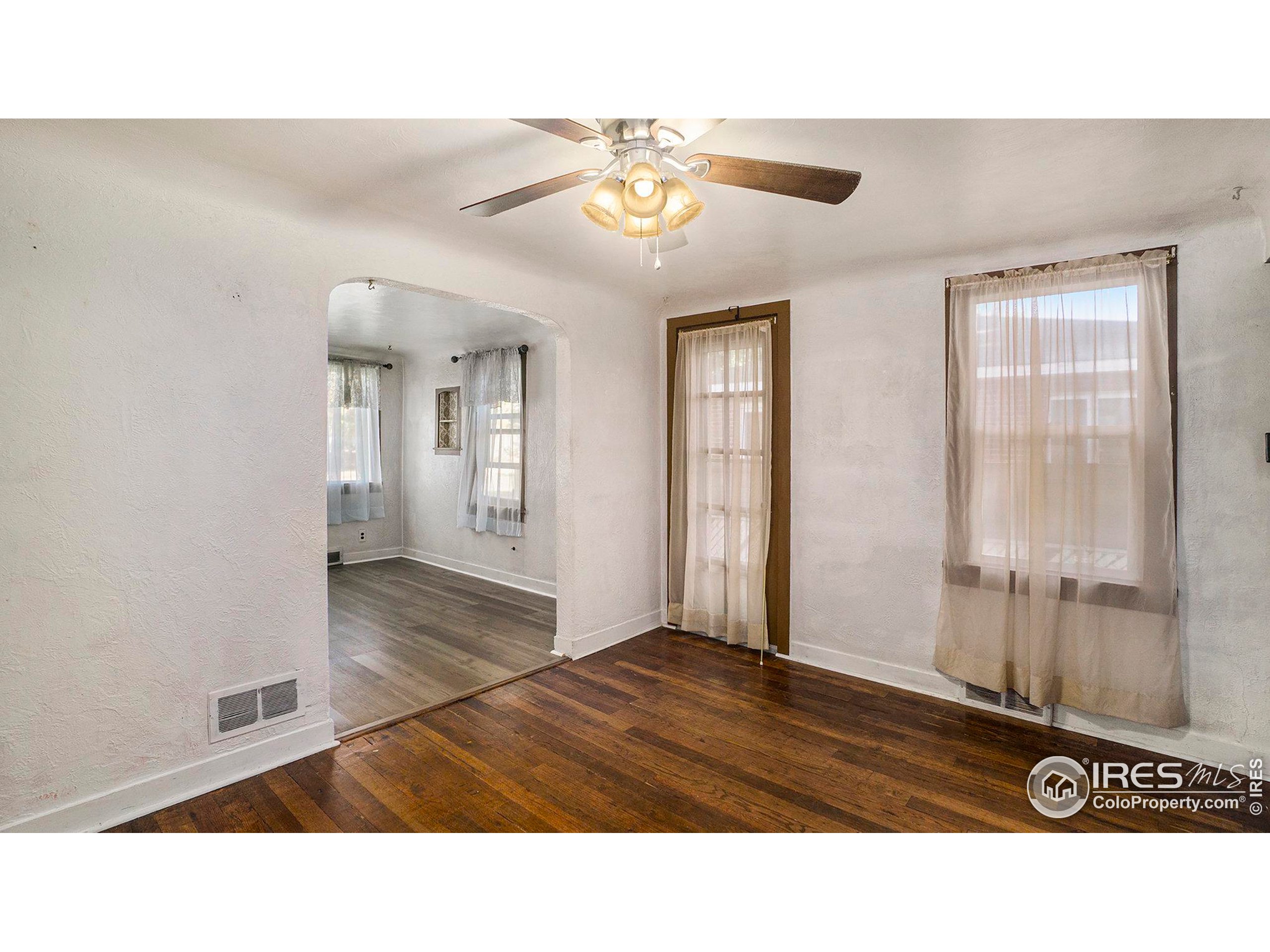 2440 W 9th St