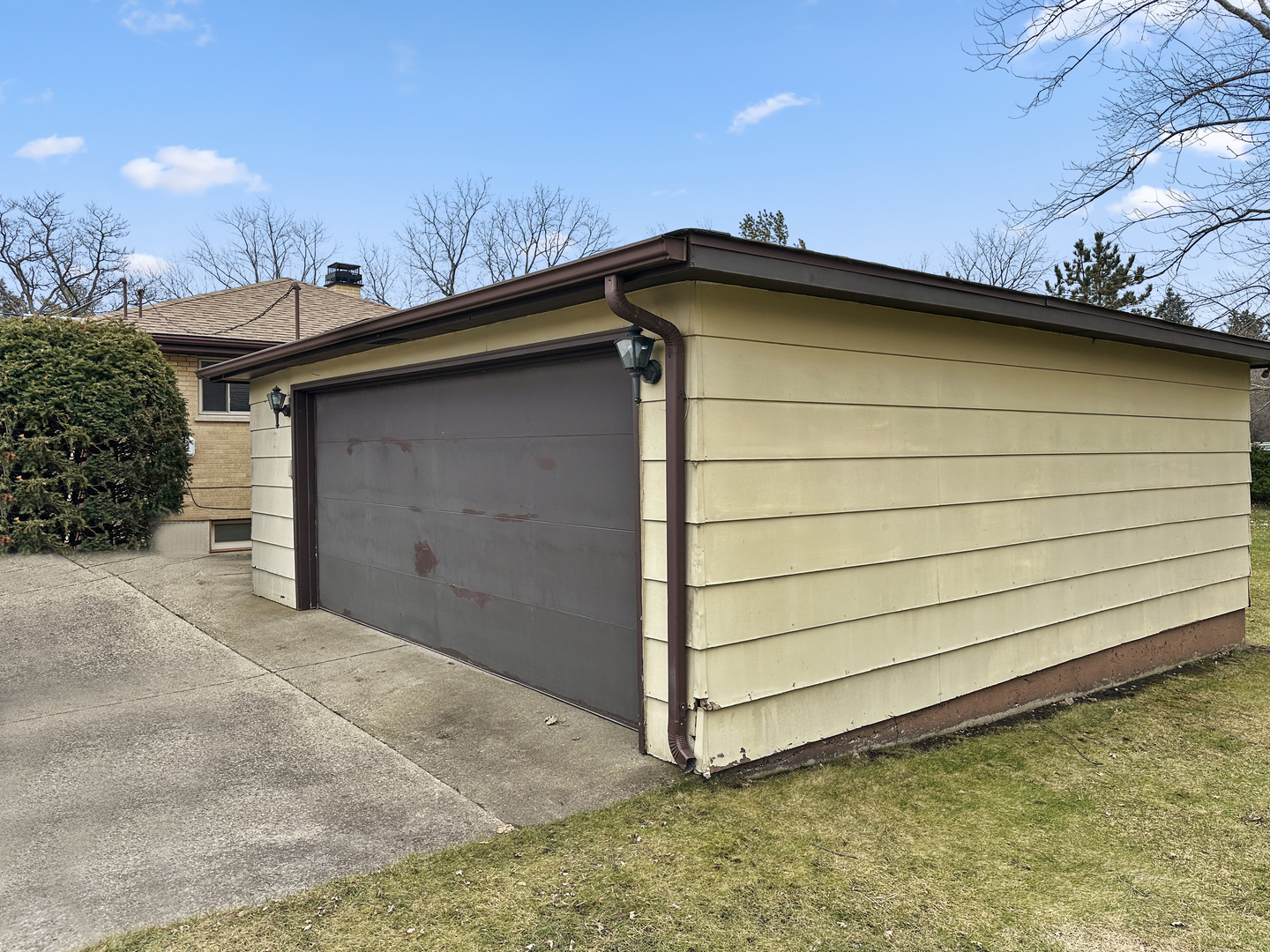 3631 Glen Flora Avenue