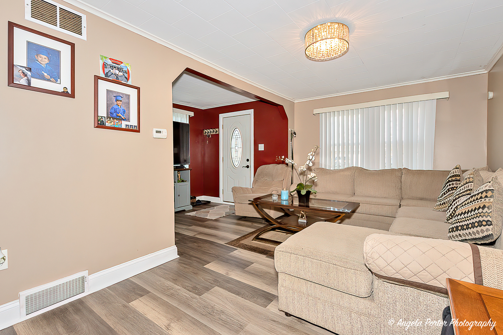 117 W Hawthorne Drive