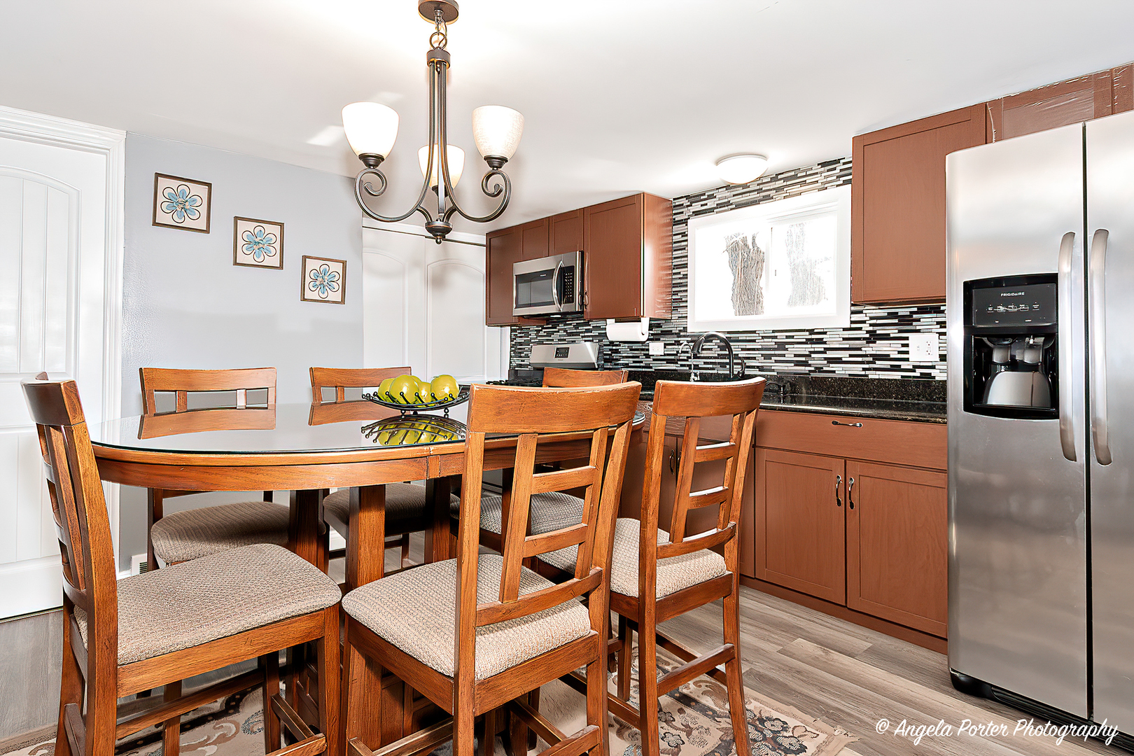 117 W Hawthorne Drive