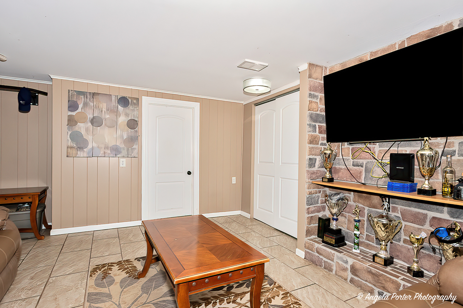 117 W Hawthorne Drive