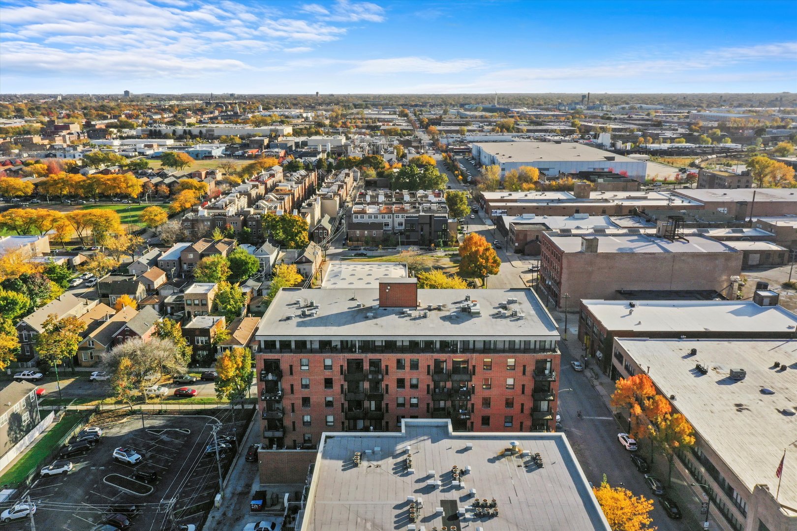 974 W 35th Place Unit: 310