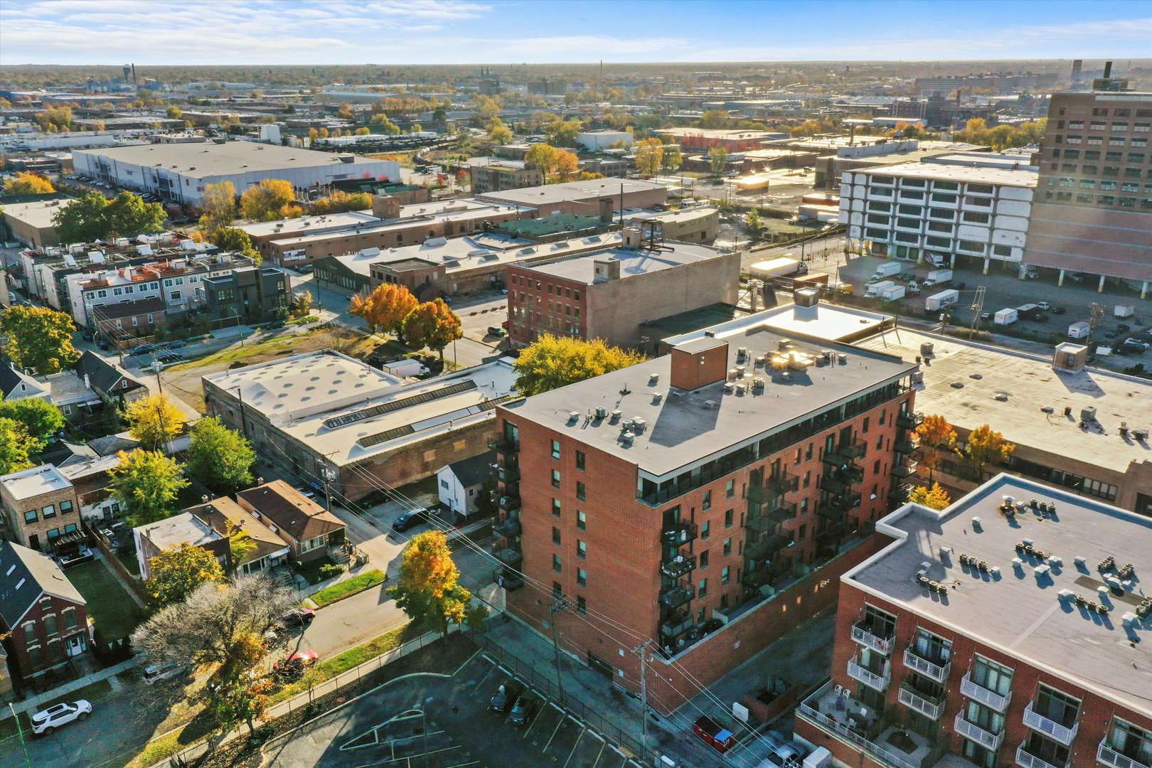 974 W 35th Place Unit: 310