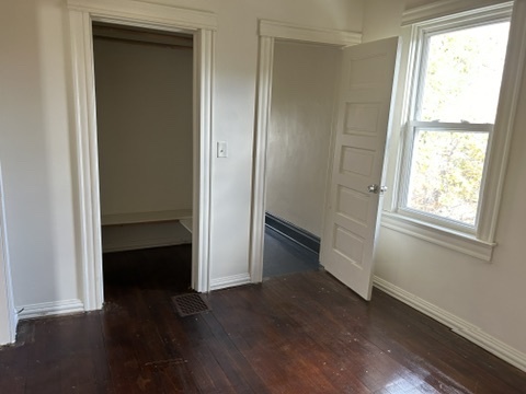 833 Hickory Street