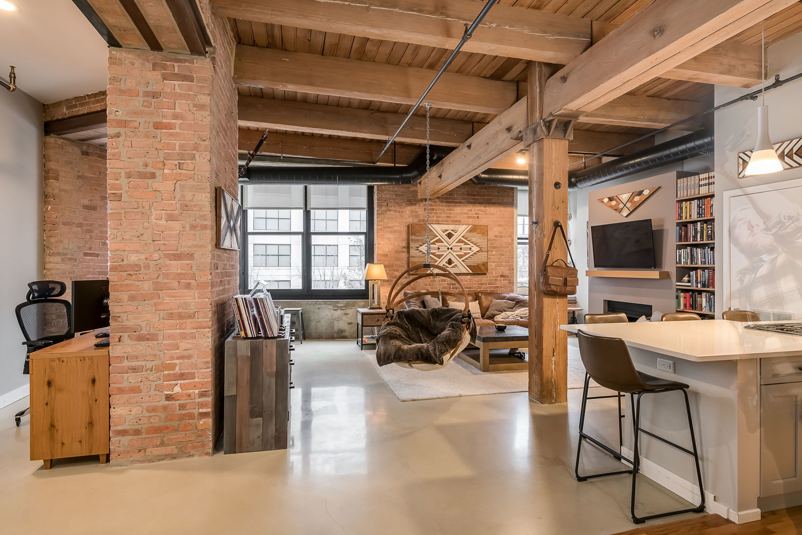 728 W Jackson Boulevard Unit: 226