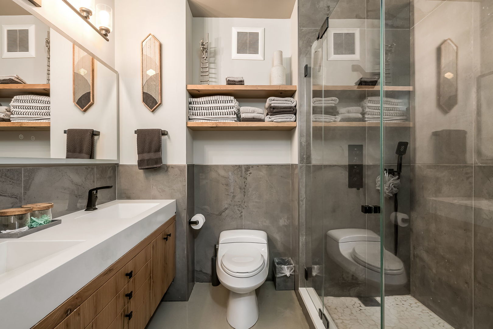 728 W Jackson Boulevard Unit: 226