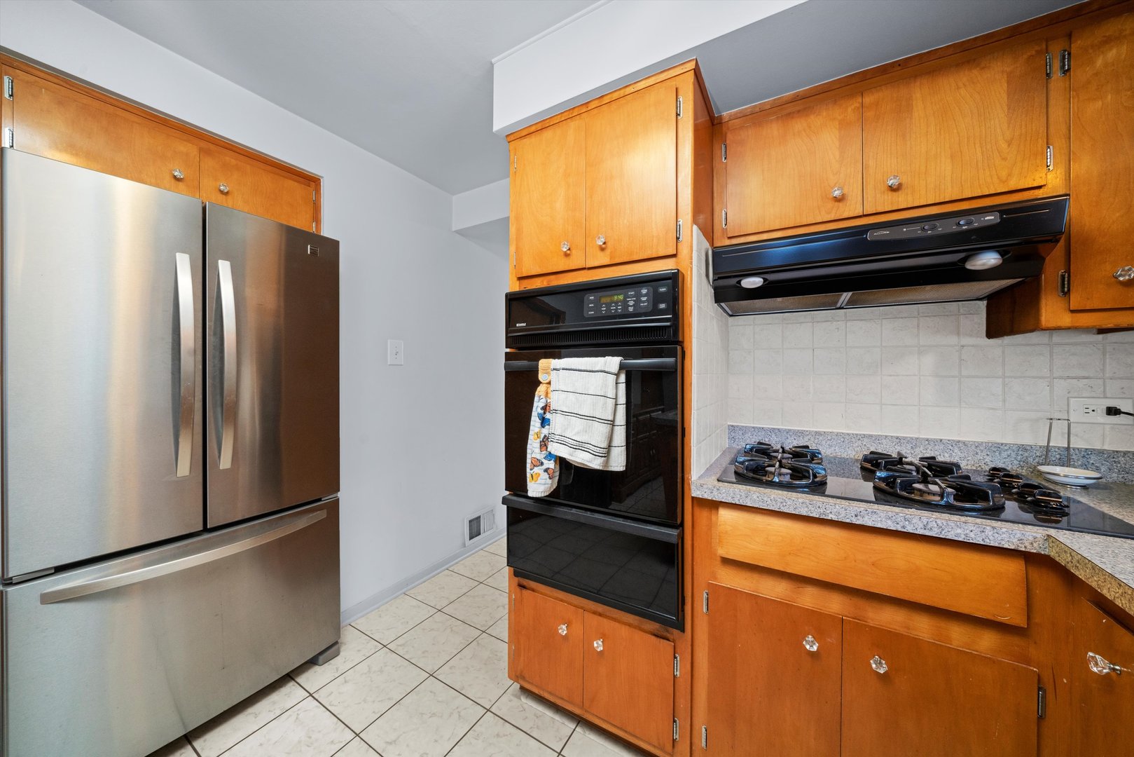 6022 S Rutherford Avenue