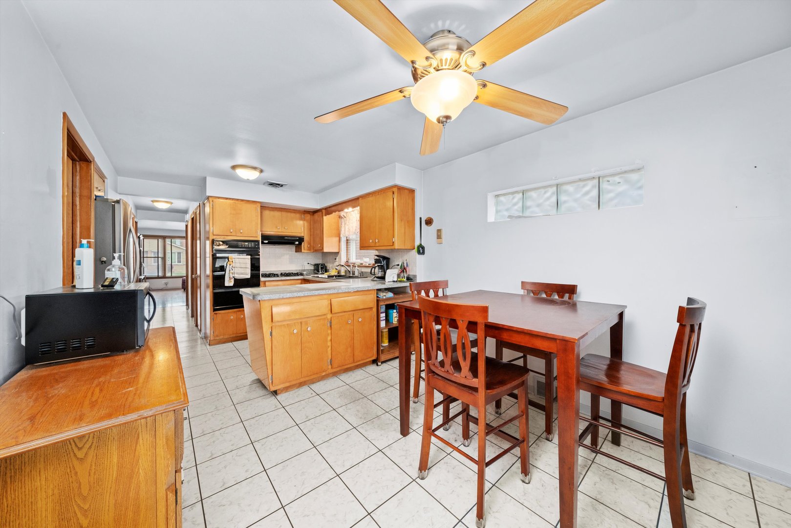 6022 S Rutherford Avenue