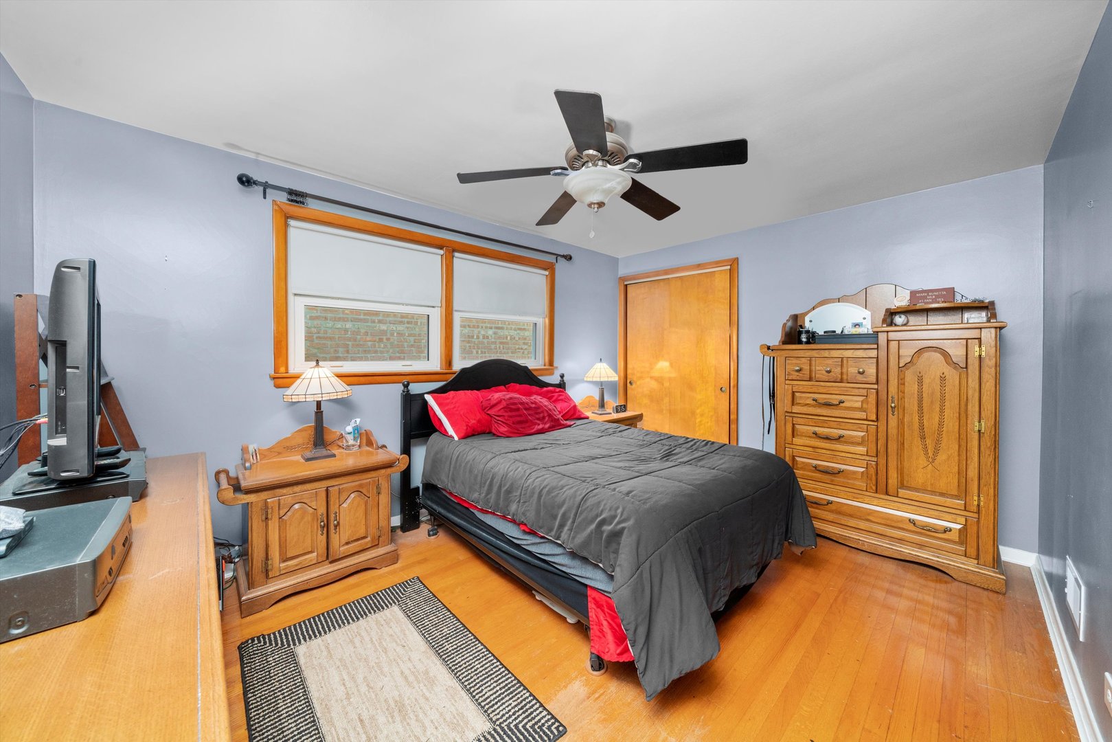 6022 S Rutherford Avenue