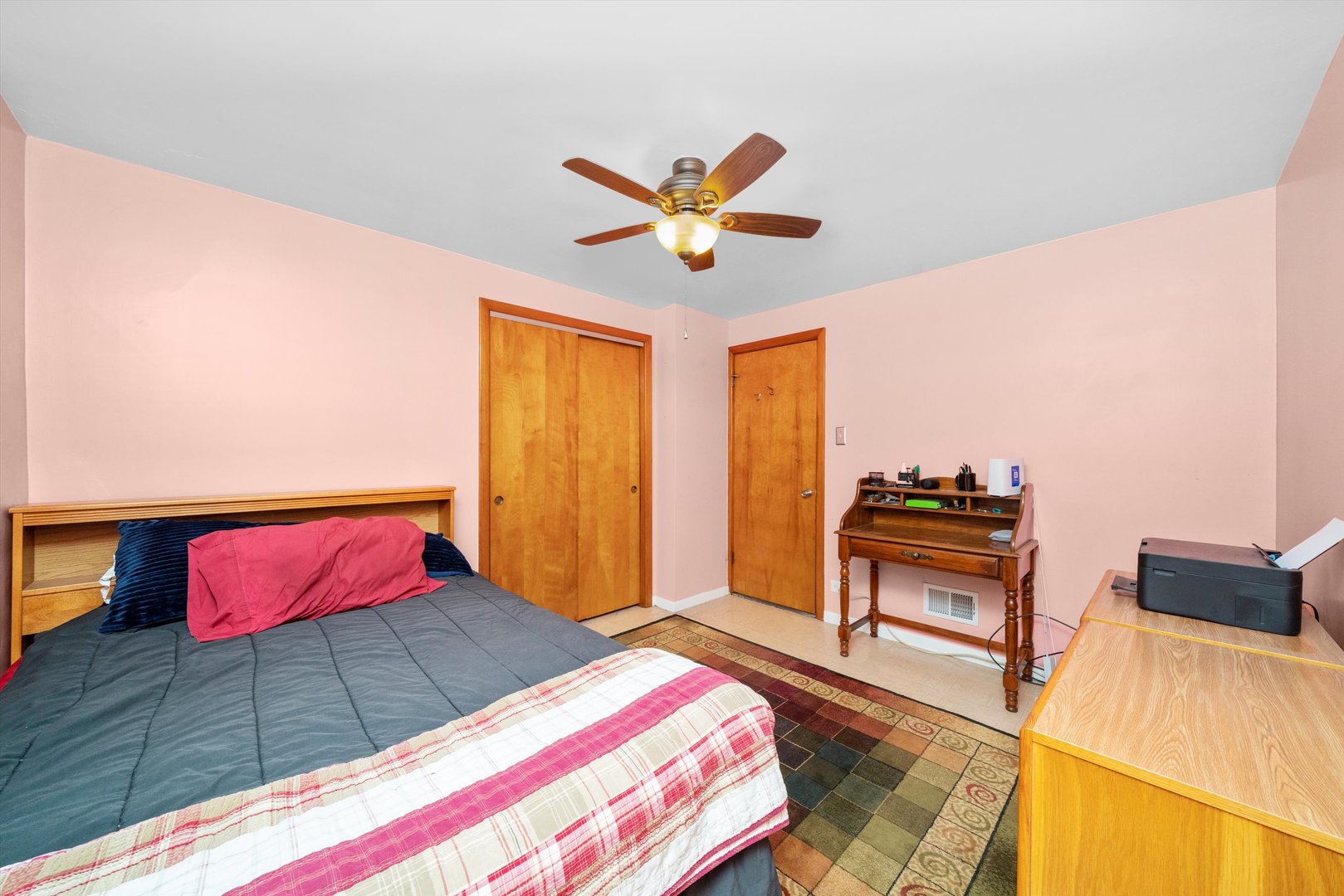 6022 S Rutherford Avenue