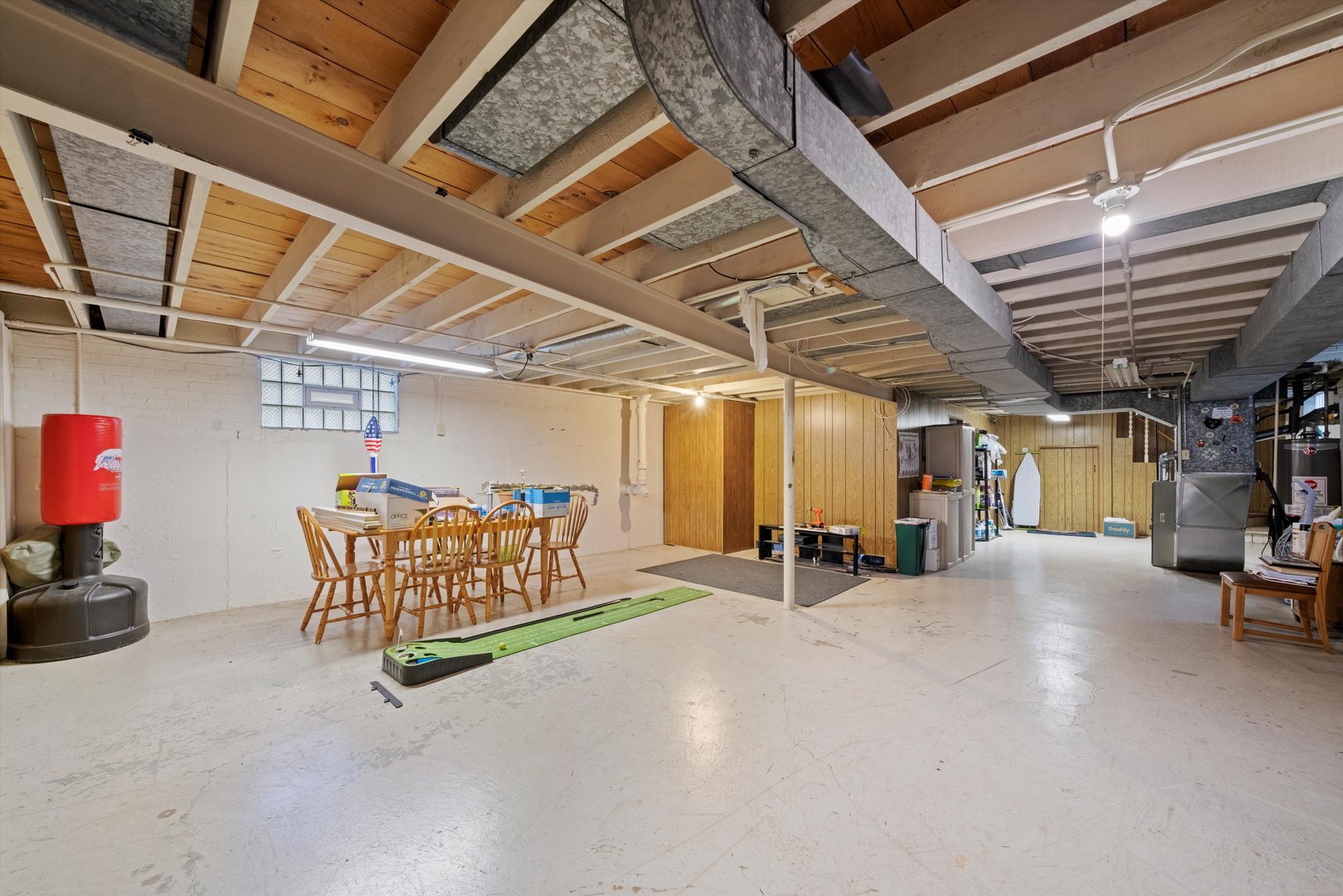 6022 S Rutherford Avenue