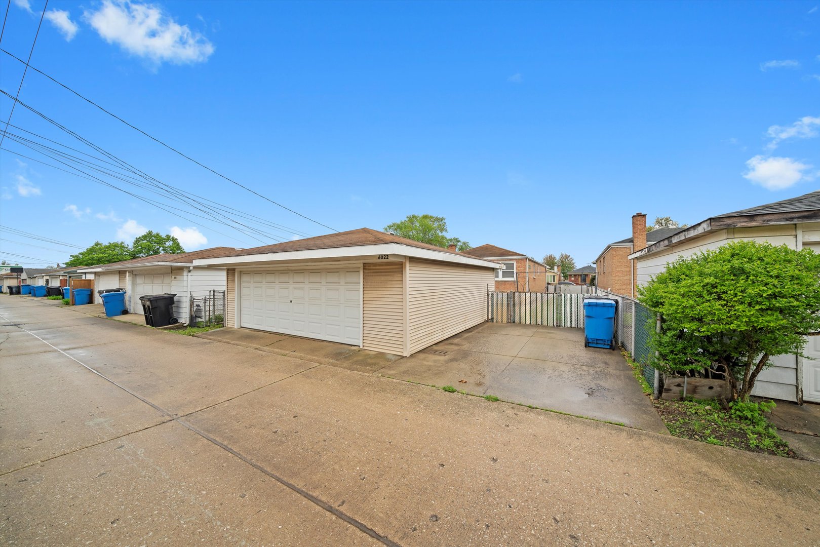 6022 S Rutherford Avenue