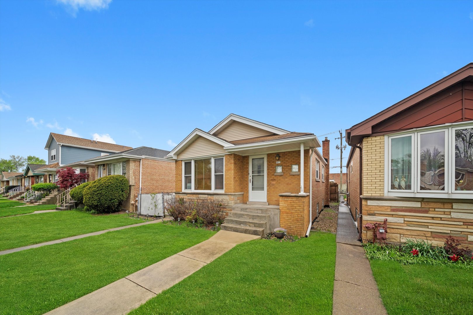 6022 S Rutherford Avenue