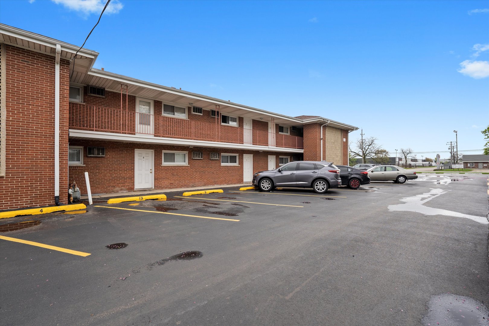 165 DOVER Drive Unit: 3