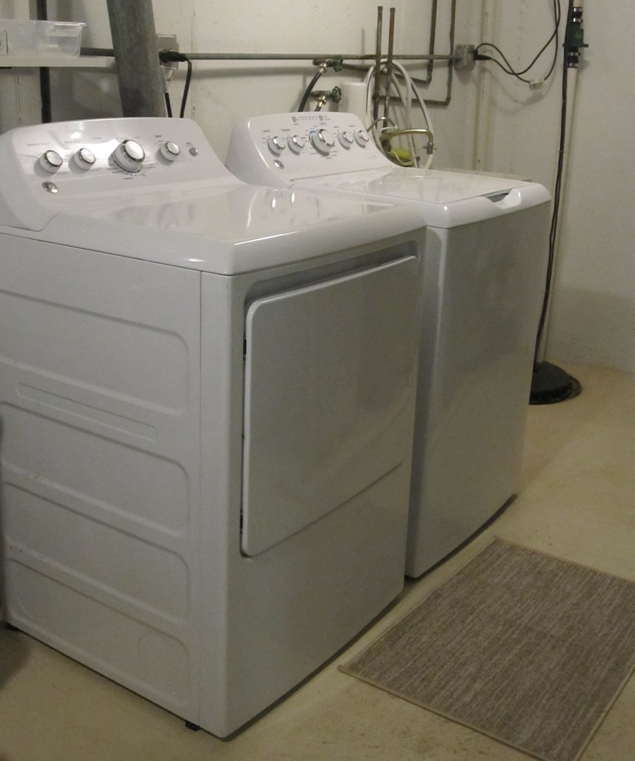 1154 INVERRARY Lane Unit: 1154