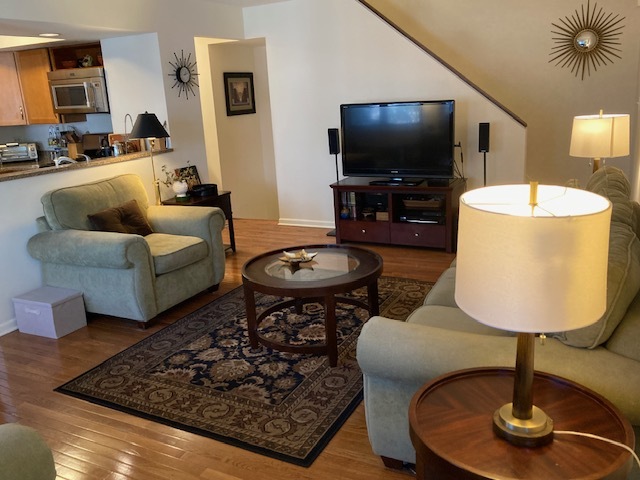 1154 INVERRARY Lane Unit: 1154