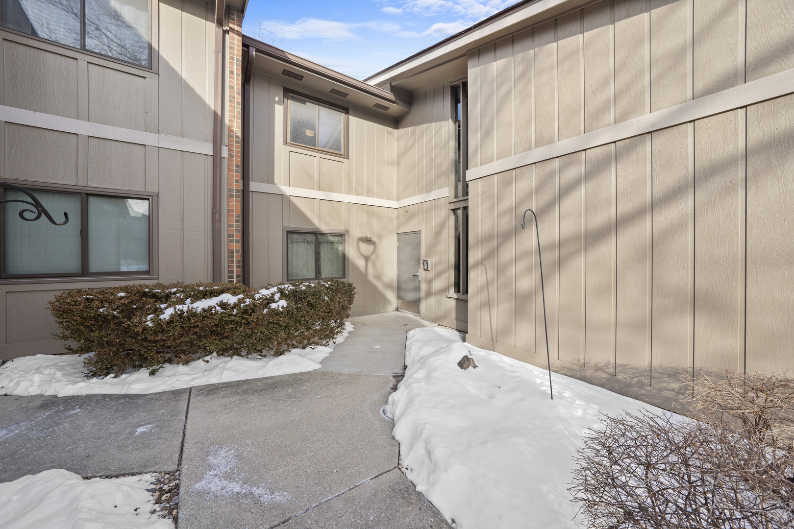 29W440 Emerald Green Drive Unit: G