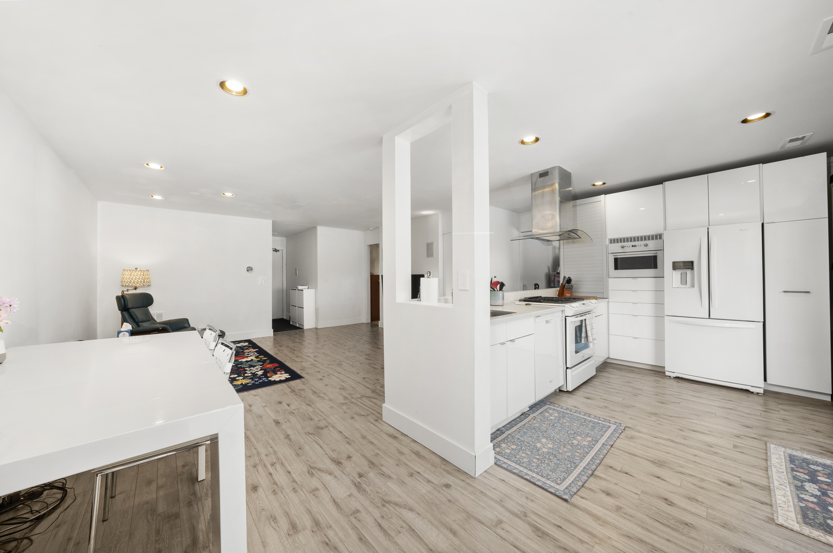 29W440 Emerald Green Drive Unit: G