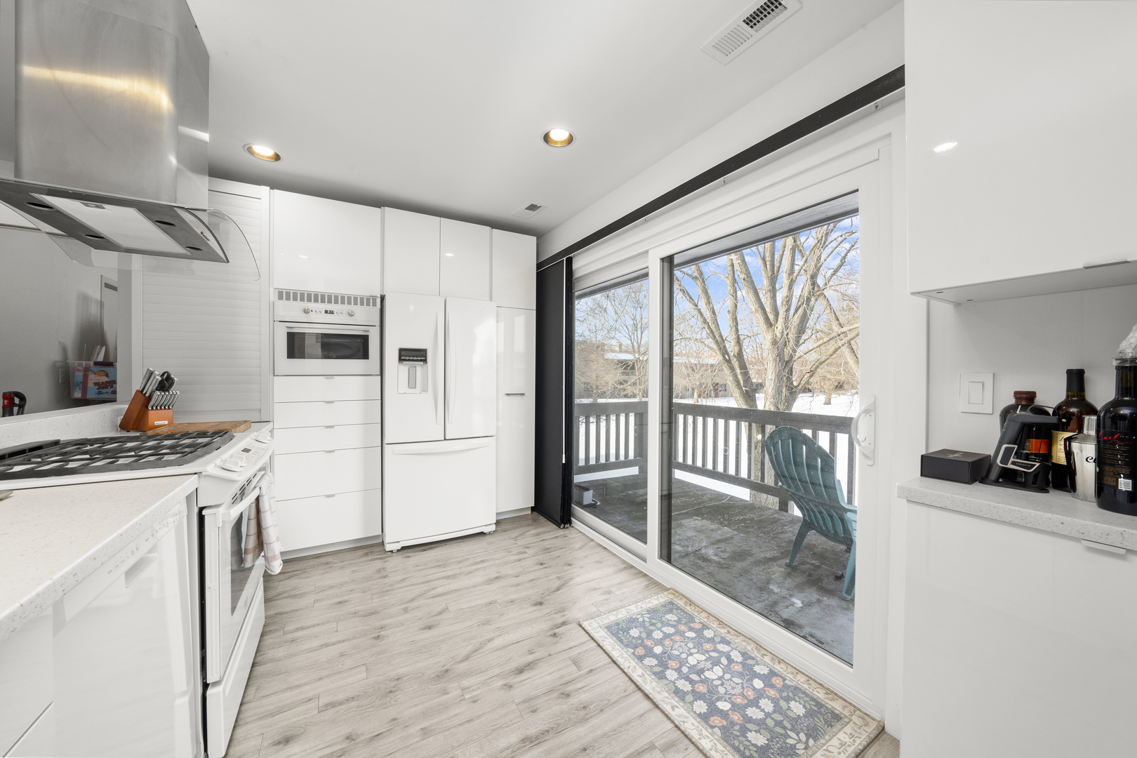 29W440 Emerald Green Drive Unit: G