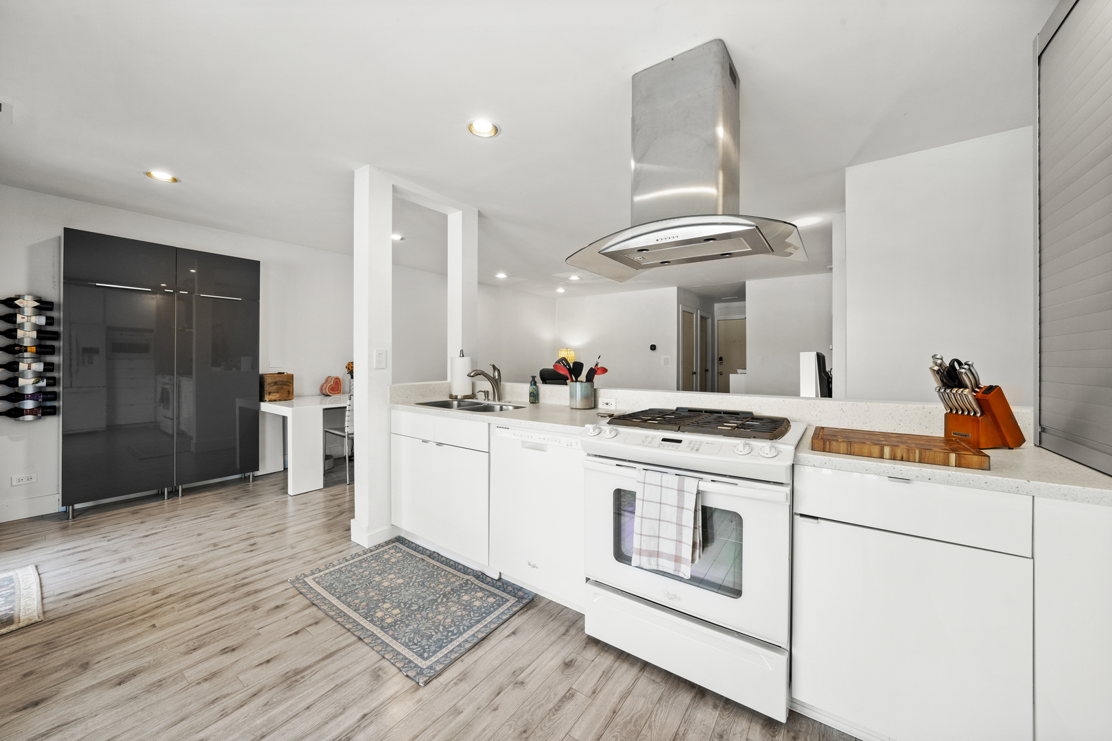 29W440 Emerald Green Drive Unit: G