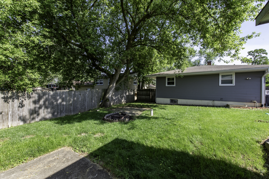 10100 W chaplin Avenue