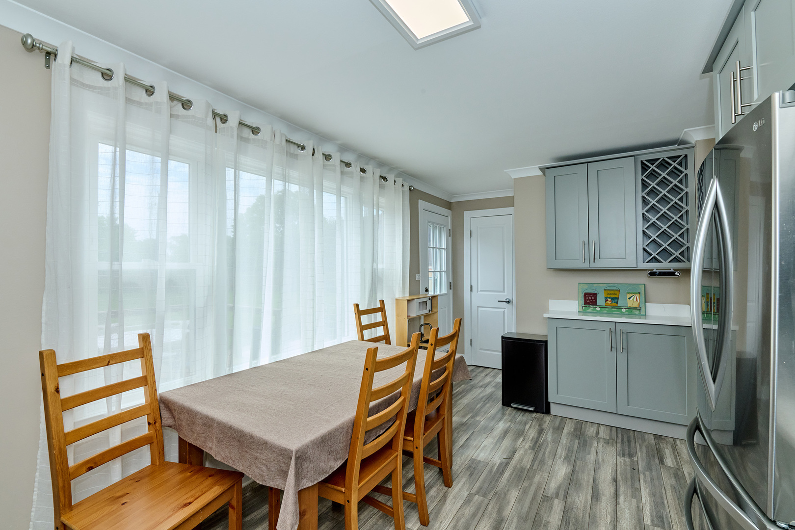 926 N Boxwood Drive Unit: B