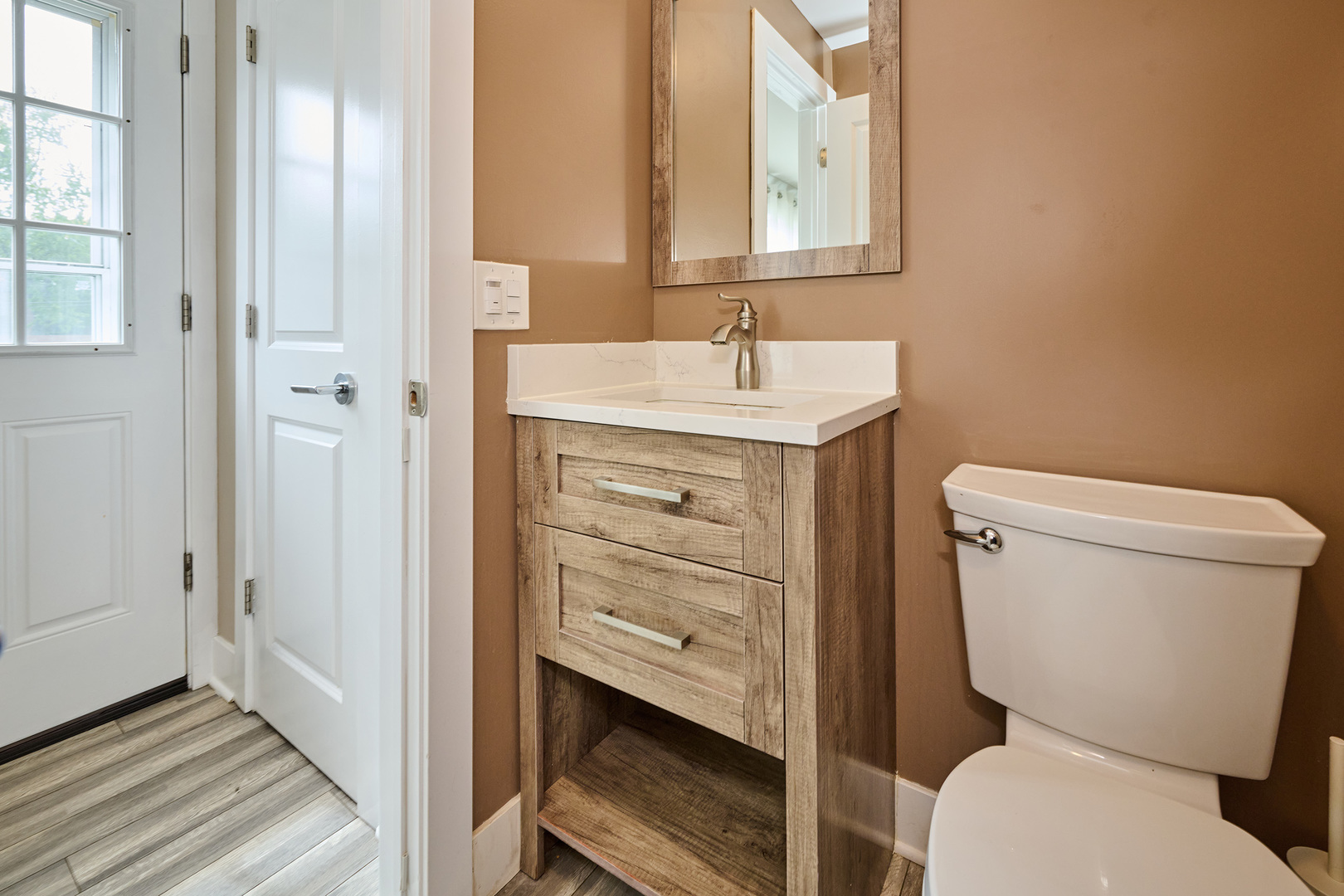 926 N Boxwood Drive Unit: B